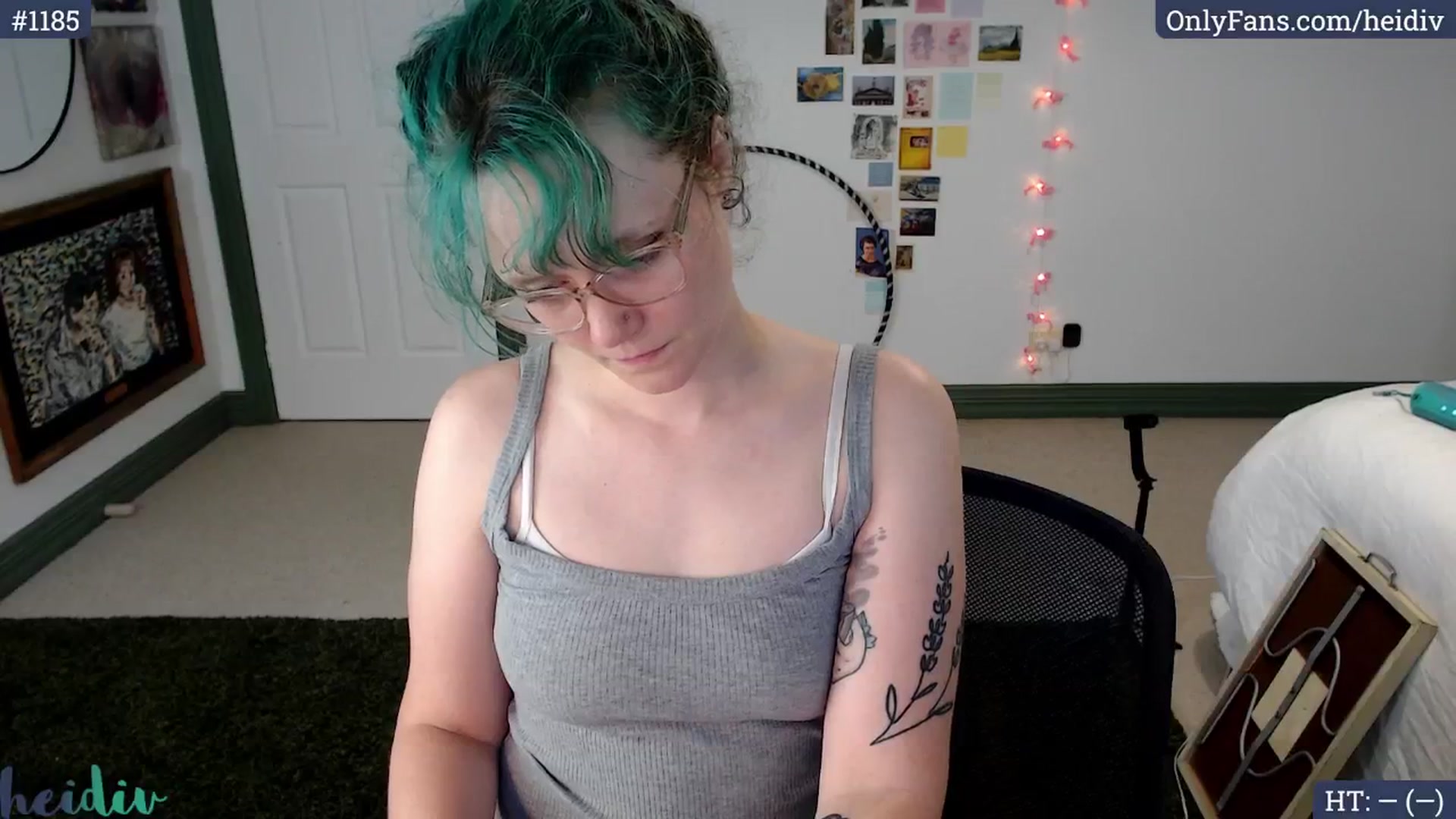 Gallery image thumbnail from Heidiv's myfreecams stream on, 11/29/2024, 08:34 image 14 of 20