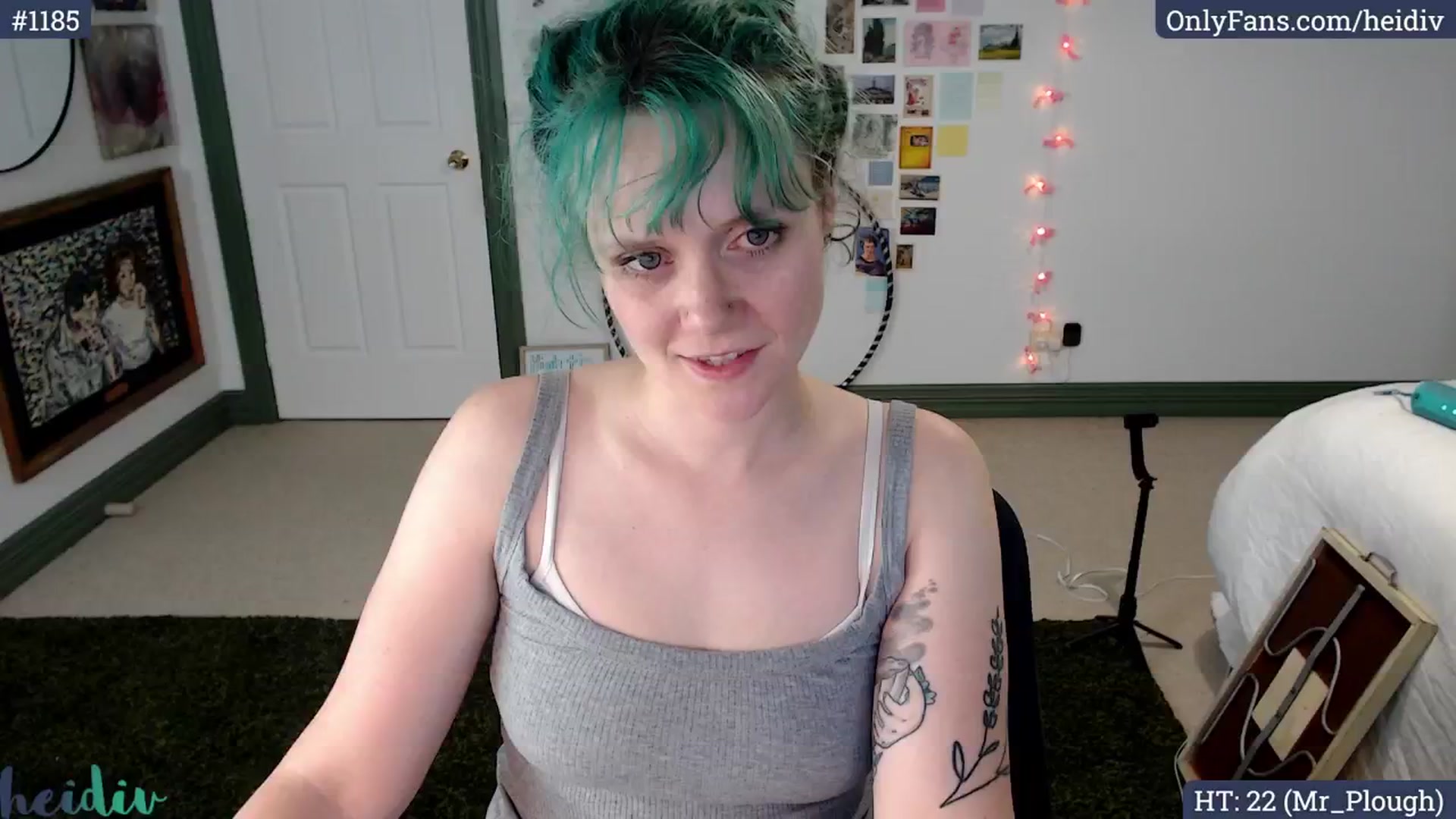 Gallery image thumbnail from Heidiv's myfreecams stream on, 11/29/2024, 11:52 image 1 of 20