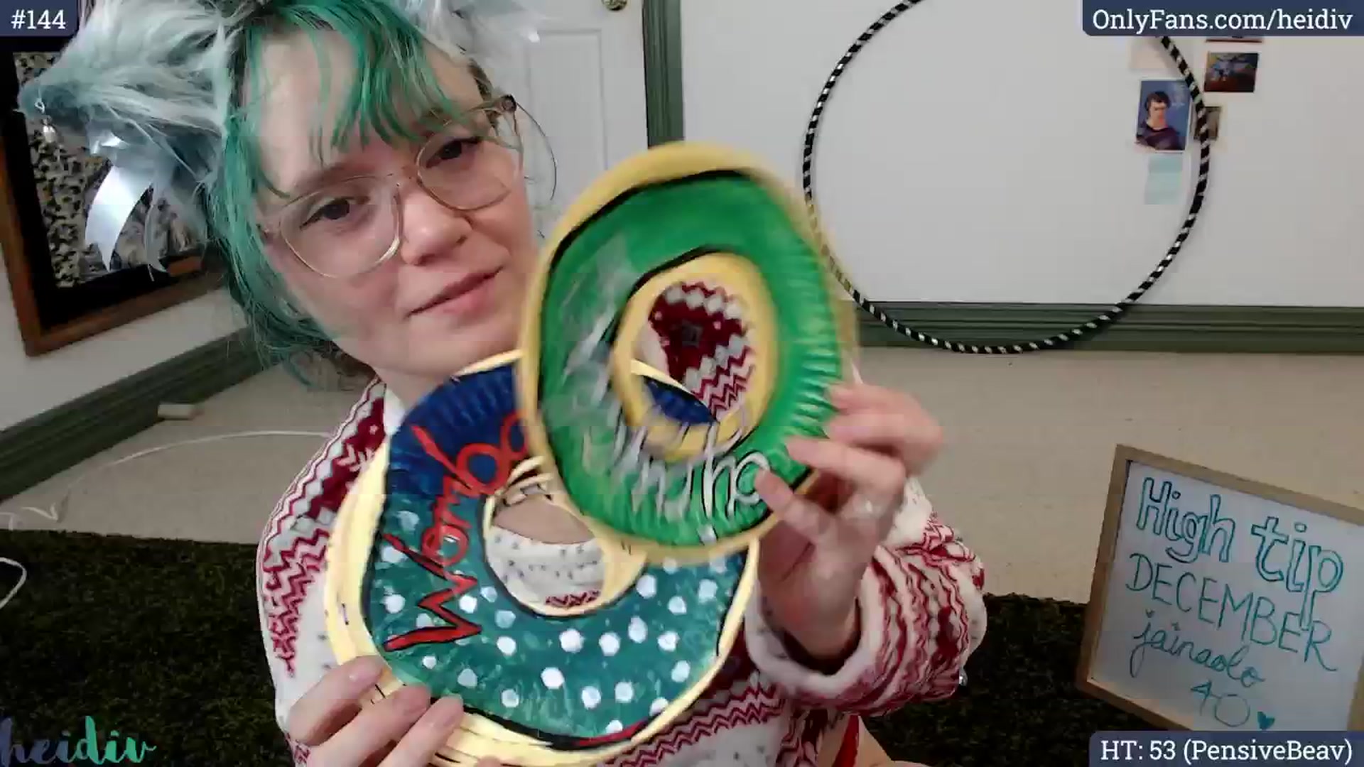 Gallery image thumbnail from Heidiv's myfreecams stream on, 12/01/2024, 08:57 image 1 of 20