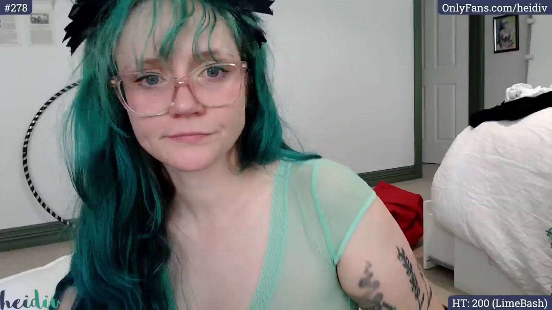 Gallery image thumbnail from Heidiv's myfreecams stream on, 12/02/2024, 02:07 image 5 of 20