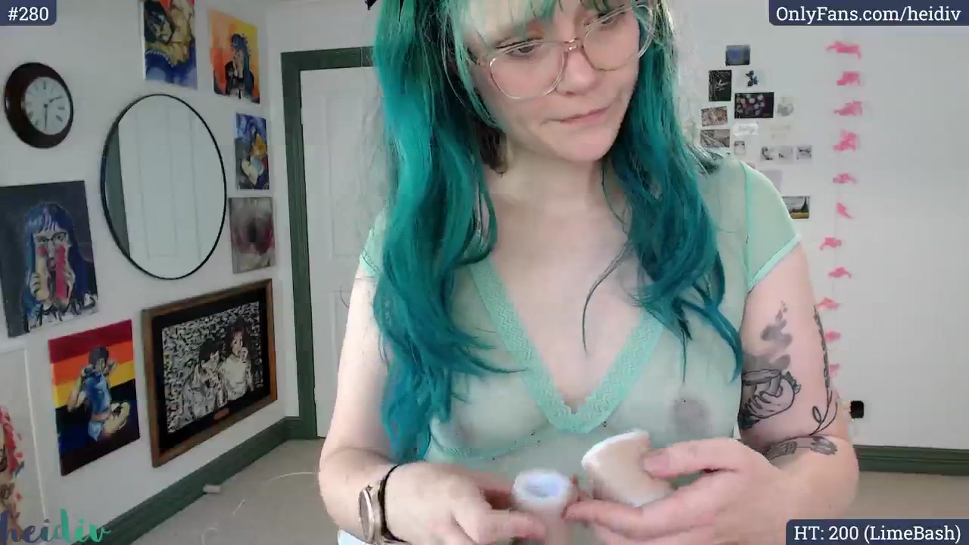 Gallery image thumbnail from Heidiv's myfreecams stream on, 12/02/2024, 02:36 image 2 of 20