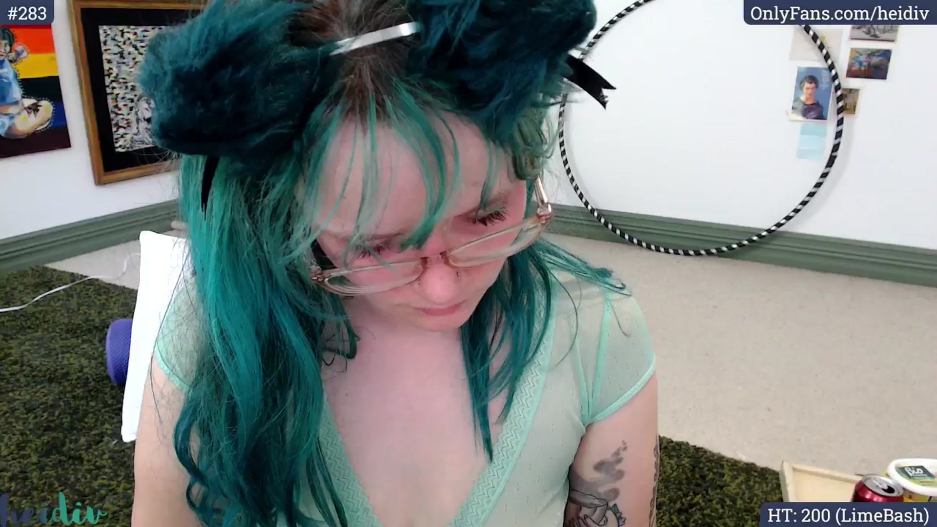 Gallery image thumbnail from Heidiv's myfreecams stream on, 12/02/2024, 02:36 image 16 of 20