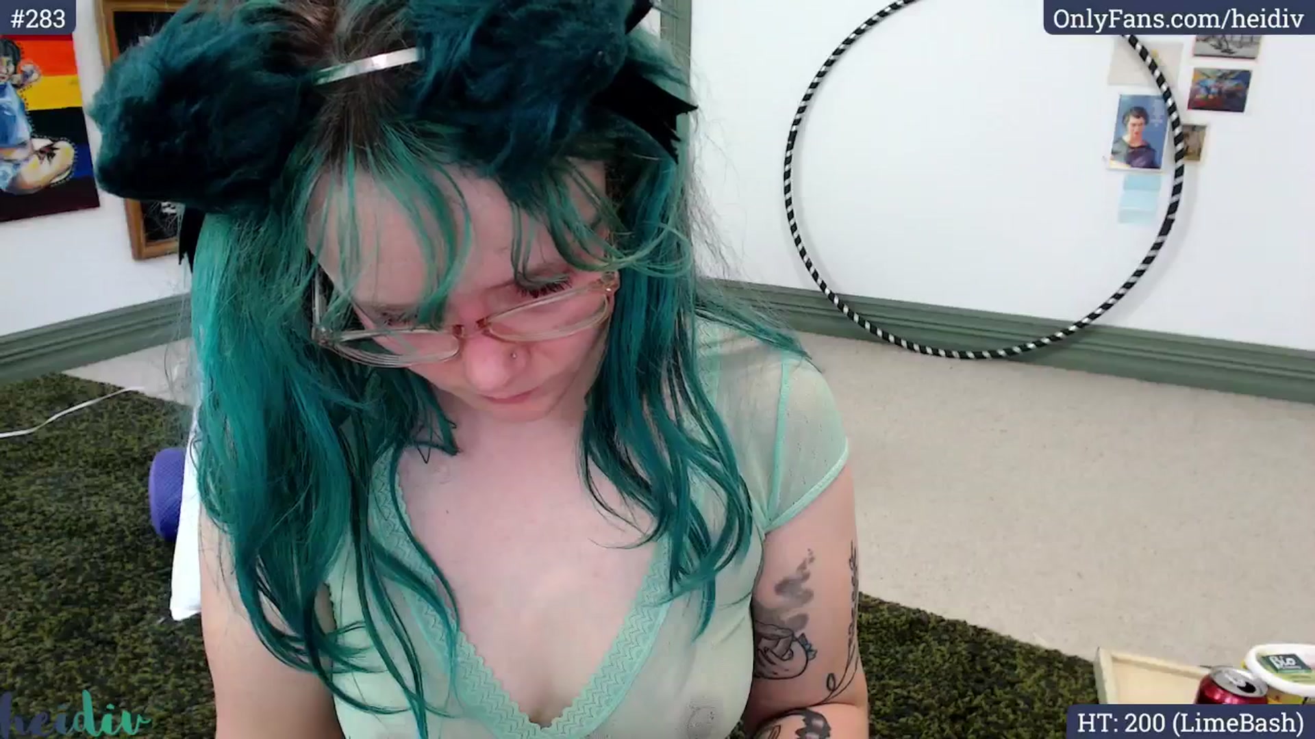 Gallery image thumbnail from Heidiv's myfreecams stream on, 12/02/2024, 02:36 image 15 of 20
