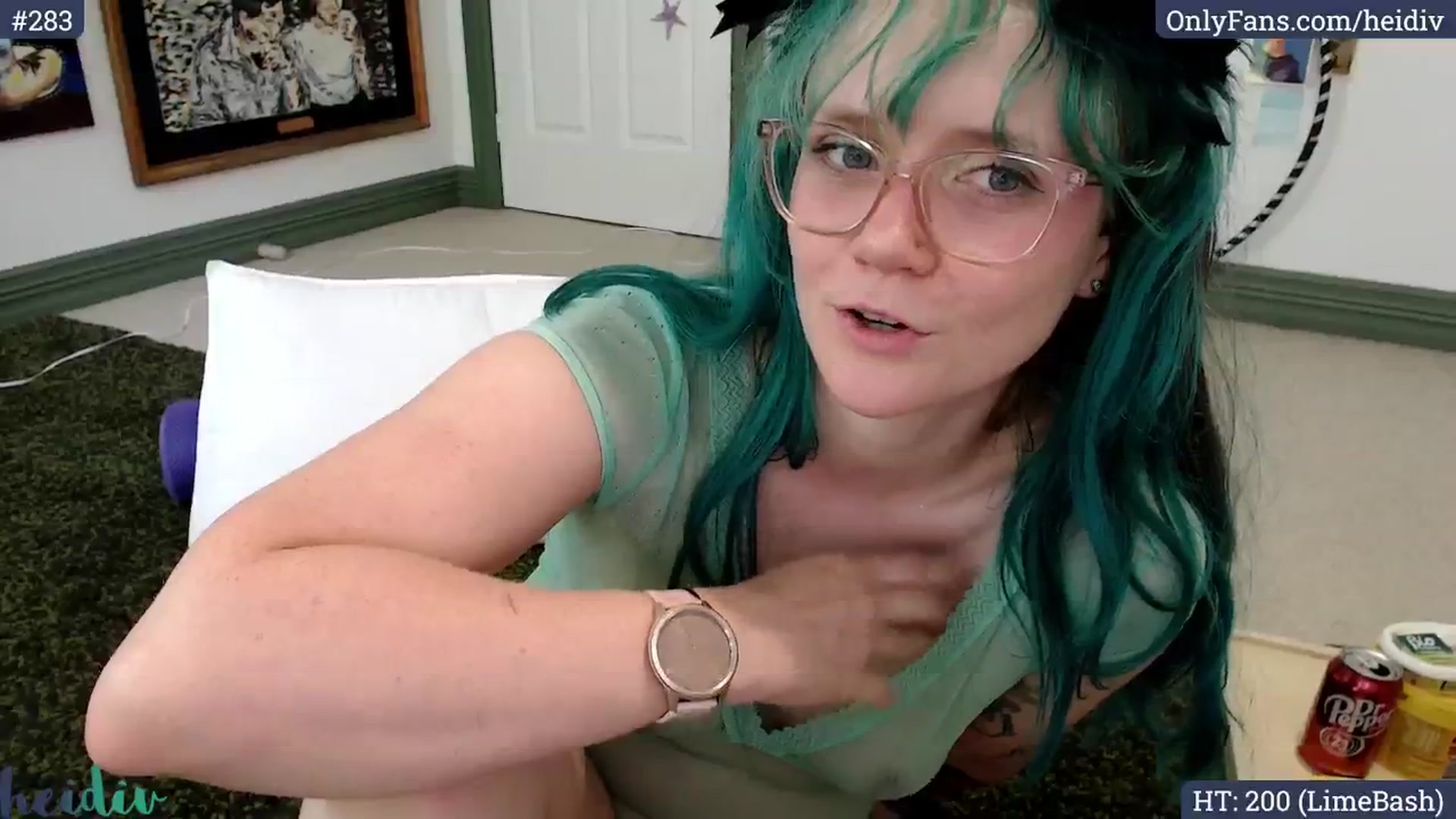 Gallery image thumbnail from Heidiv's myfreecams stream on, 12/02/2024, 02:36 image 14 of 20