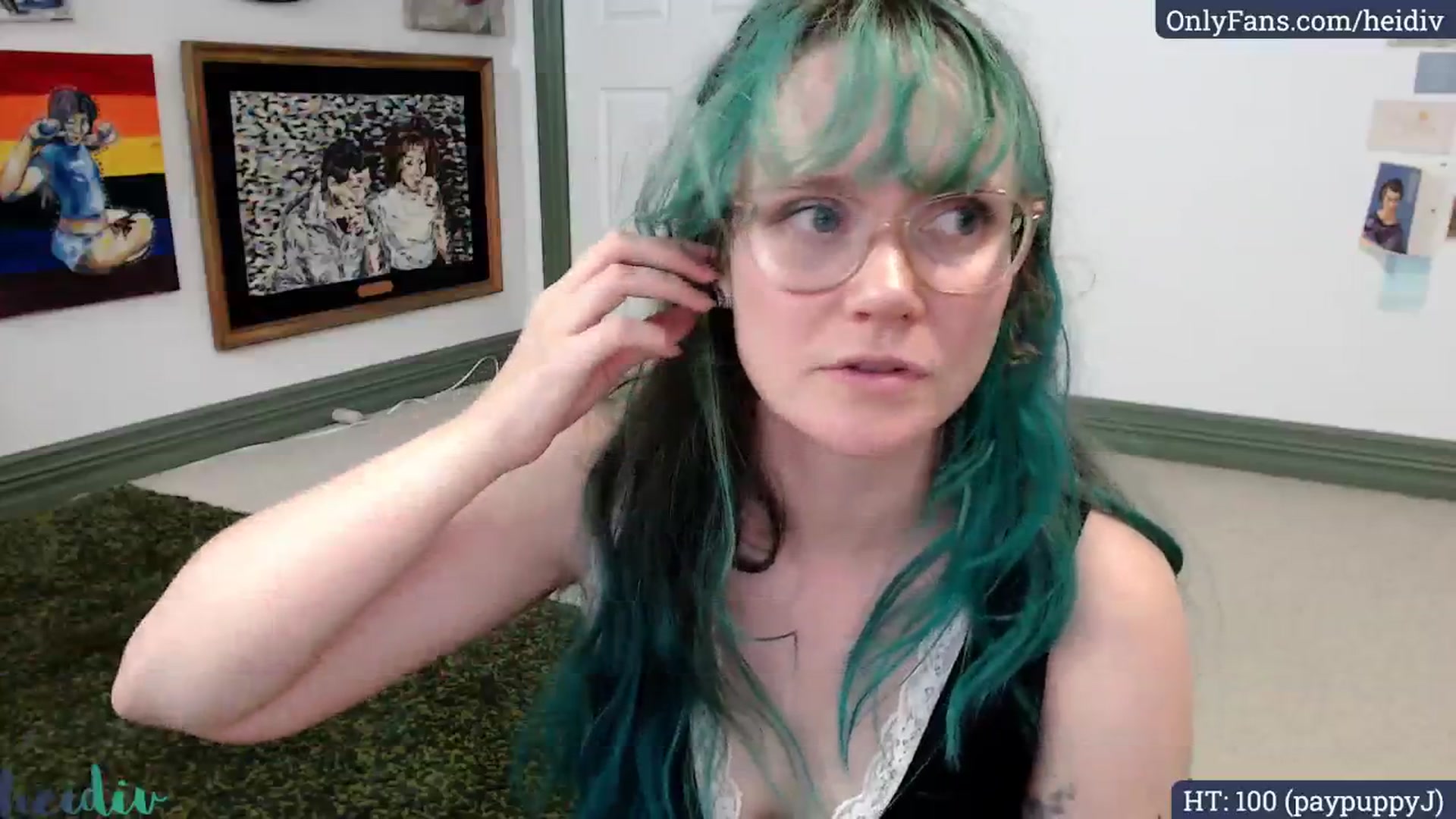 Gallery image thumbnail from Heidiv's myfreecams stream on, 01/01/2025, 10:18 image 14 of 20