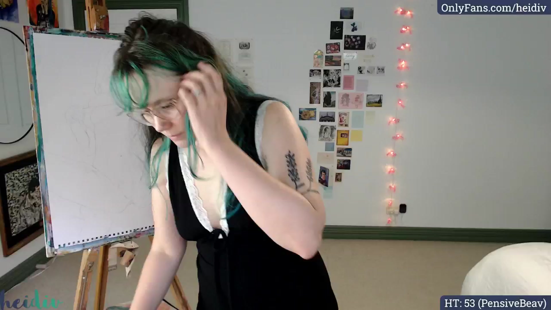 Gallery image thumbnail from Heidiv's myfreecams stream on, 01/01/2025, 10:18 image 1 of 20