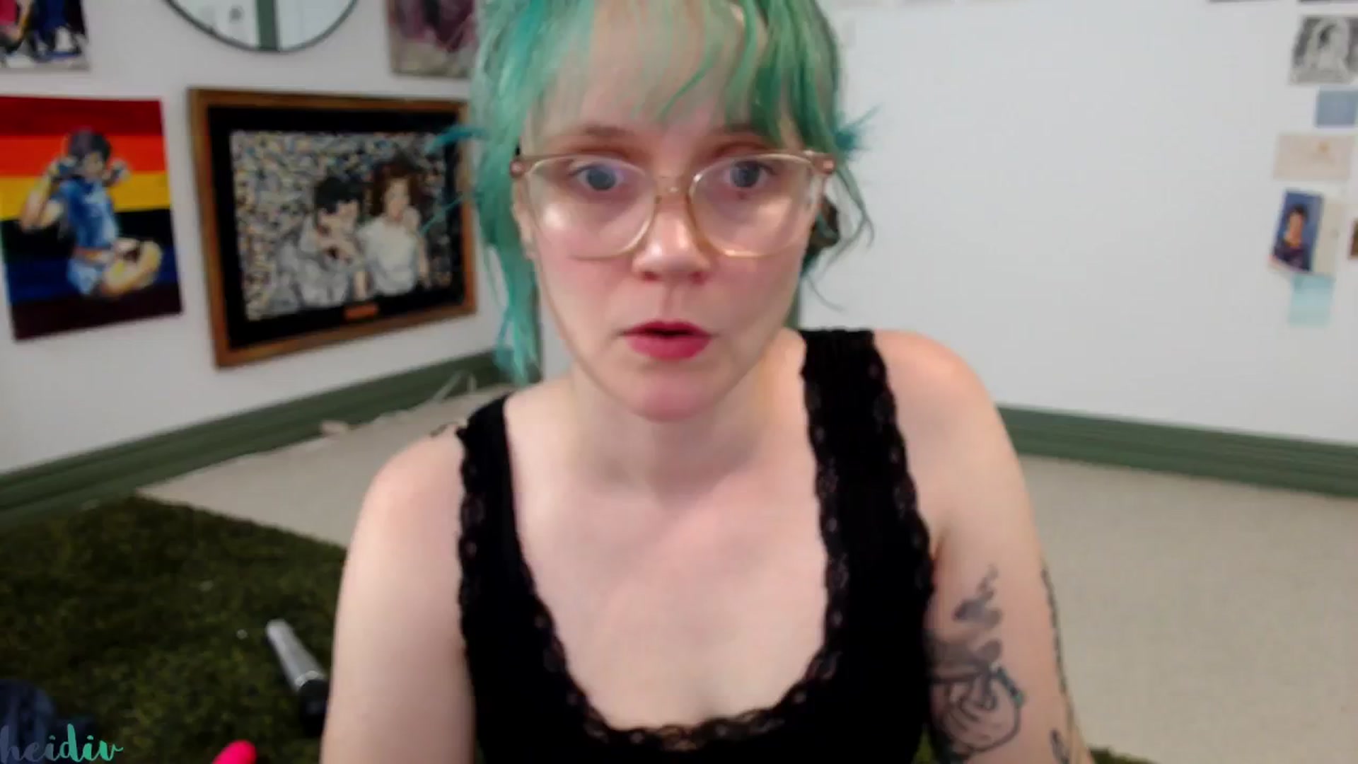 Gallery image thumbnail from Heidiv's myfreecams stream on, 01/02/2025, 03:27 image 1 of 20