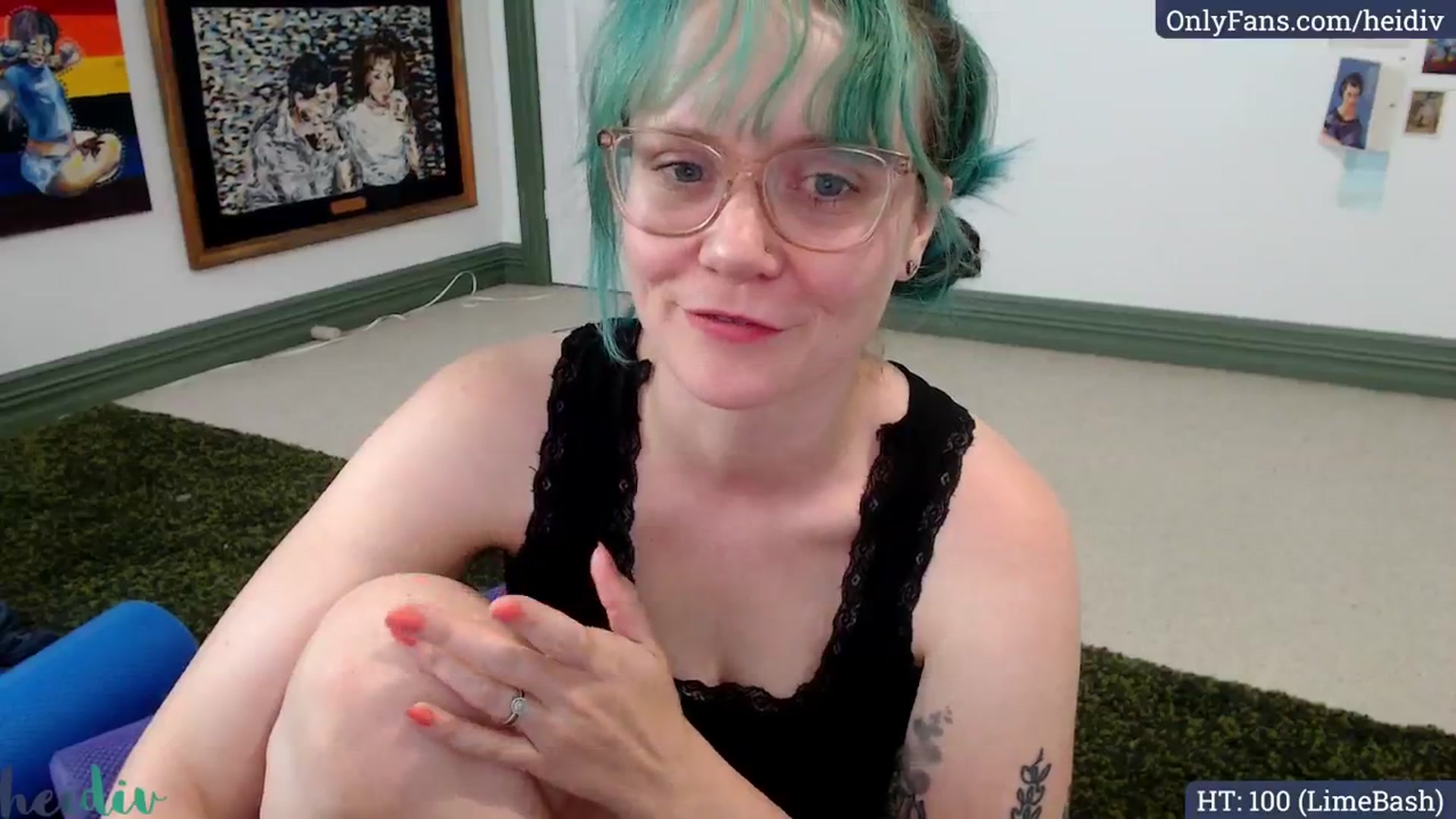 Gallery image thumbnail from Heidiv's myfreecams stream on, 01/02/2025, 04:55 image 18 of 20