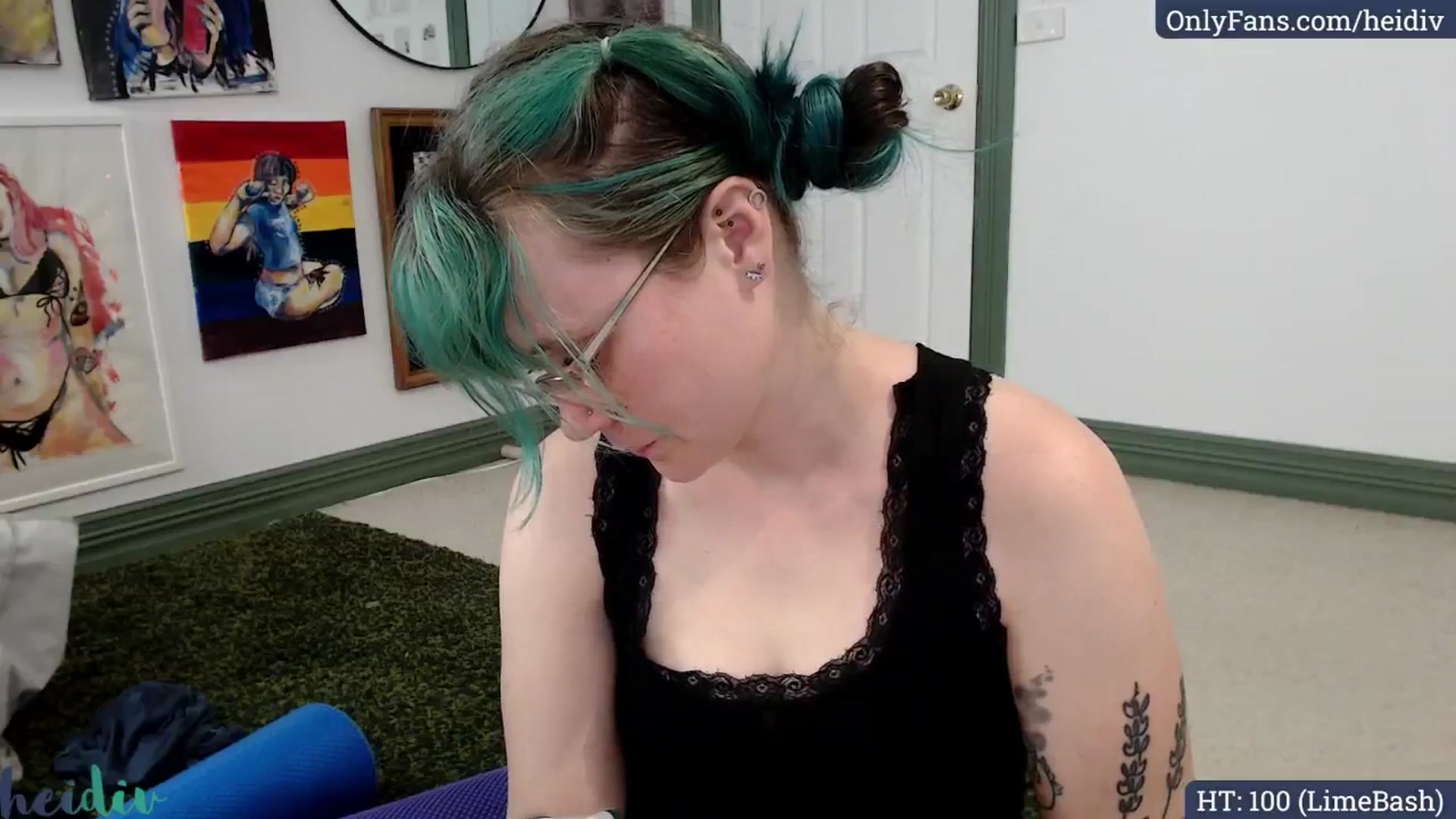 Gallery image thumbnail from Heidiv's myfreecams stream on, 01/02/2025, 04:55 image 14 of 20