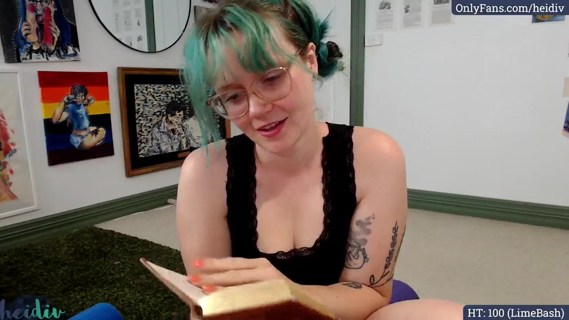 Gallery image thumbnail from Heidiv's myfreecams stream on, 01/02/2025, 04:55 image 10 of 20