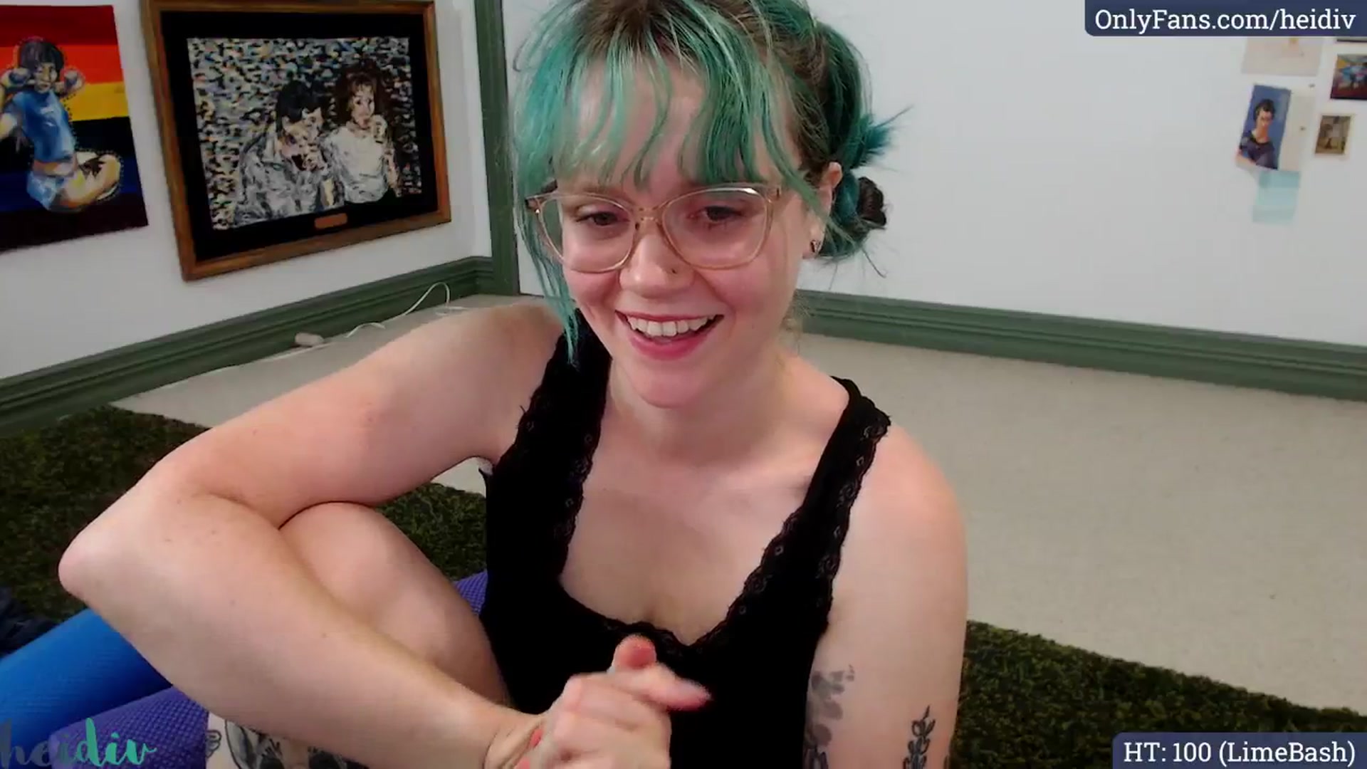 Gallery image thumbnail from Heidiv's myfreecams stream on, 01/02/2025, 04:55 image 19 of 20