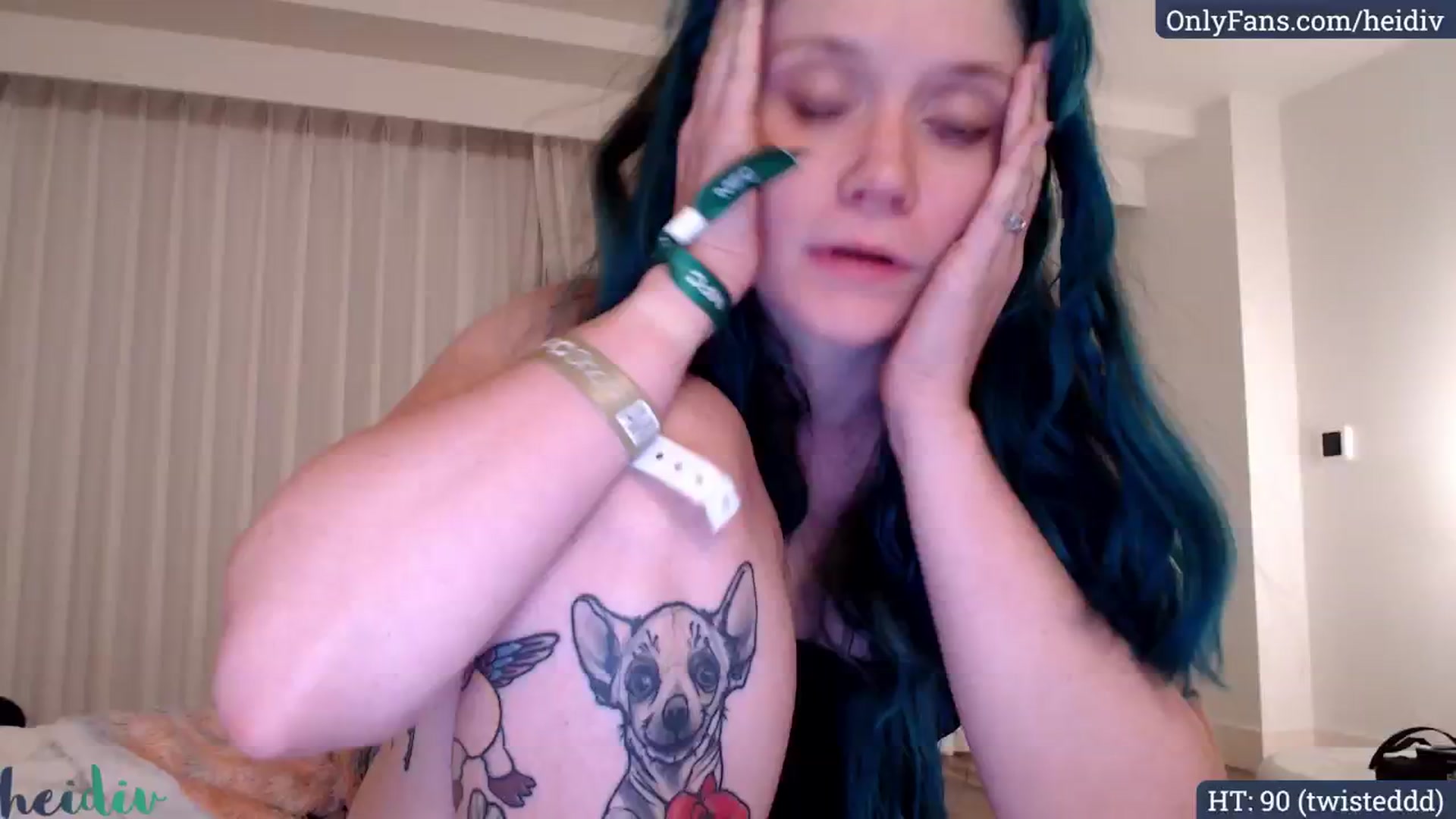 Gallery image thumbnail from Heidiv's myfreecams stream on, 01/24/2025, 08:23 image 7 of 20