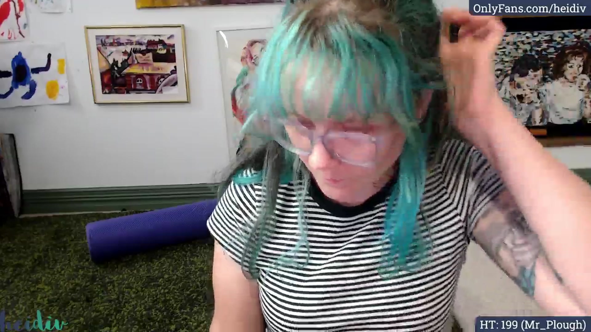 Gallery image thumbnail from Heidiv's myfreecams stream on, 03/28/2025, 09:54 image 3 of 20