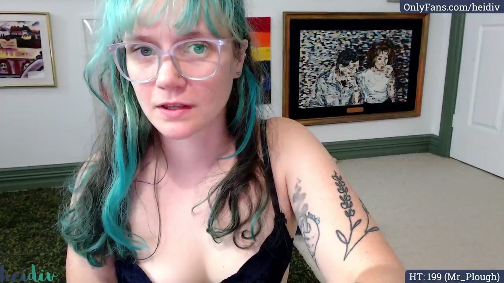 Gallery image thumbnail from Heidiv's myfreecams stream on, 03/28/2025, 09:54 image 17 of 20