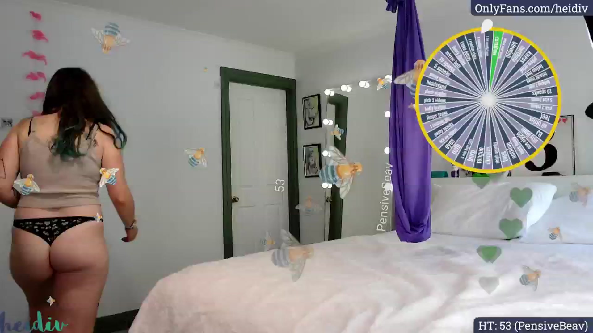 Gallery image thumbnail from Heidiv's myfreecams stream on, 05/19/2025, 06:16 image 1 of 20