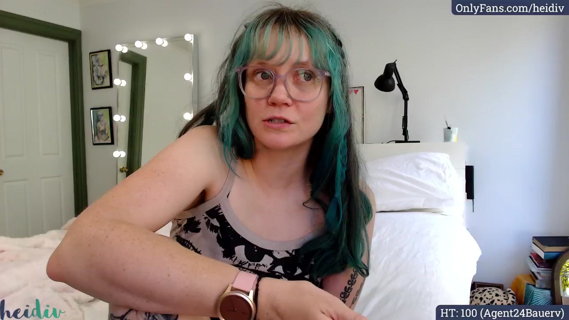 Gallery image thumbnail from Heidiv's myfreecams stream on, 05/19/2025, 06:16 image 6 of 20