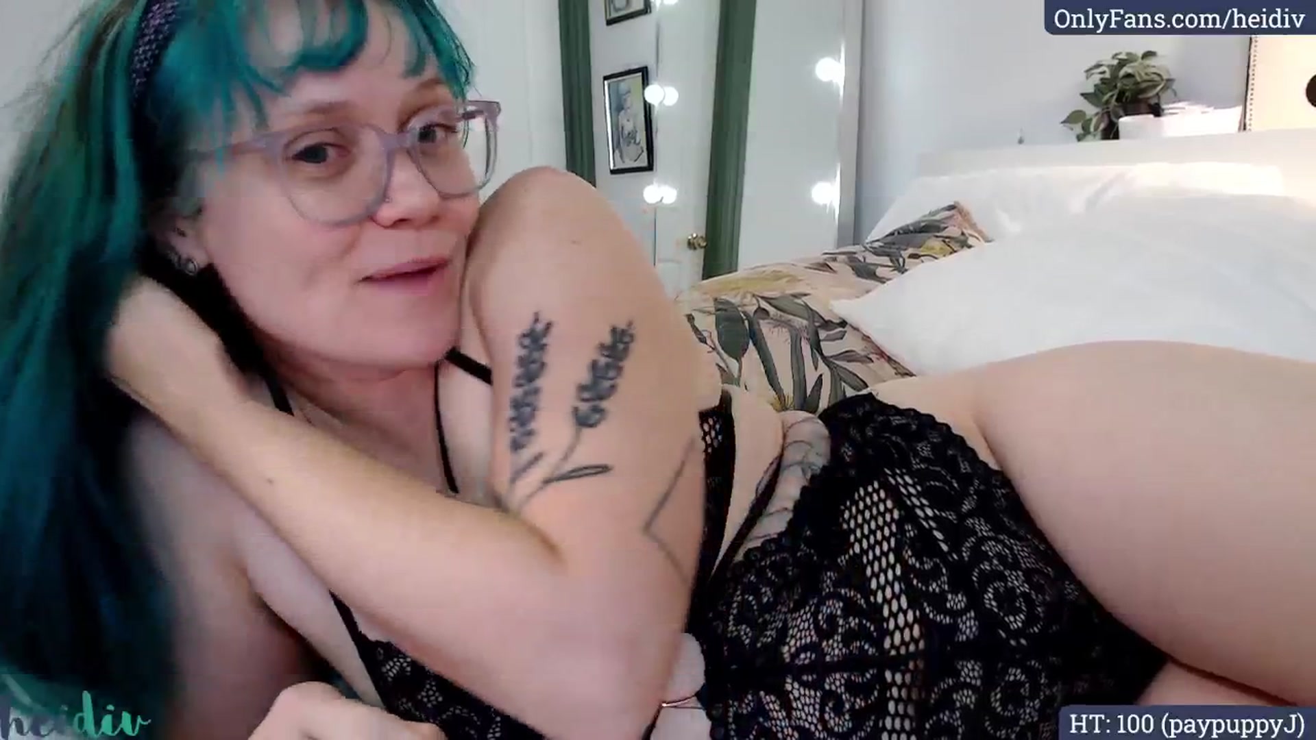 Gallery image thumbnail from Heidiv's myfreecams stream on, 06/01/2025, 09:47 image 9 of 20