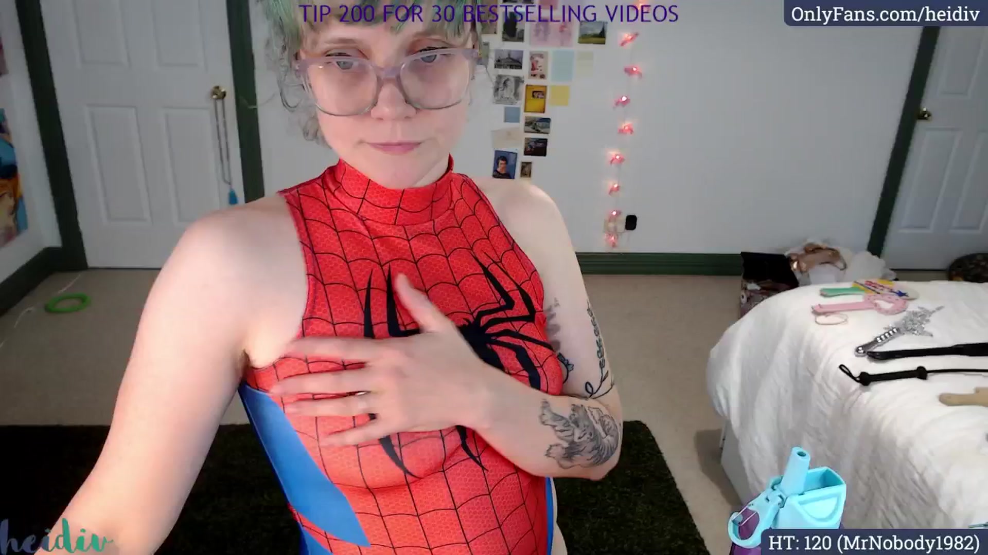 Gallery image thumbnail from Heidiv's myfreecams stream on, 04/13/2026, 06:05 image 5 of 20