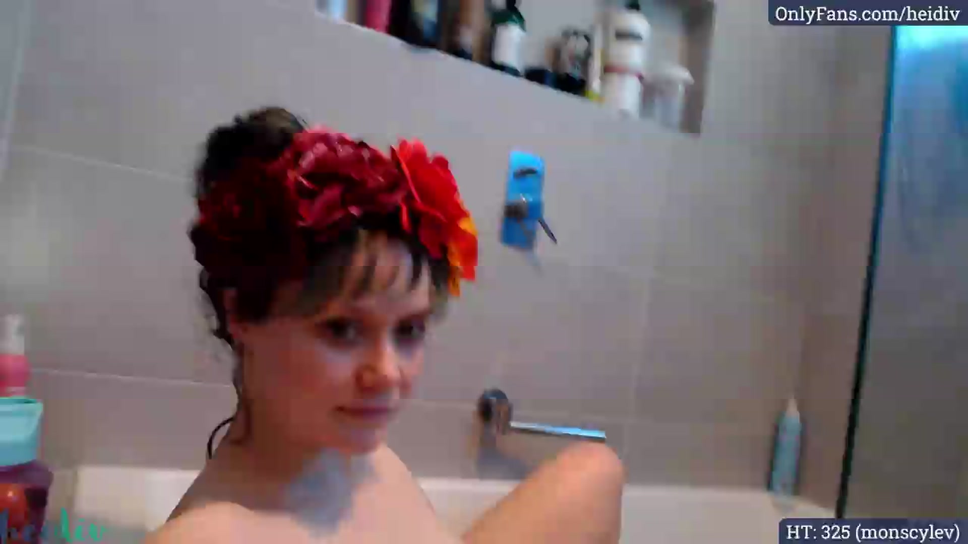 Gallery image thumbnail from Heidiv's myfreecams stream on, 05/15/2026, 03:22 image 15 of 20