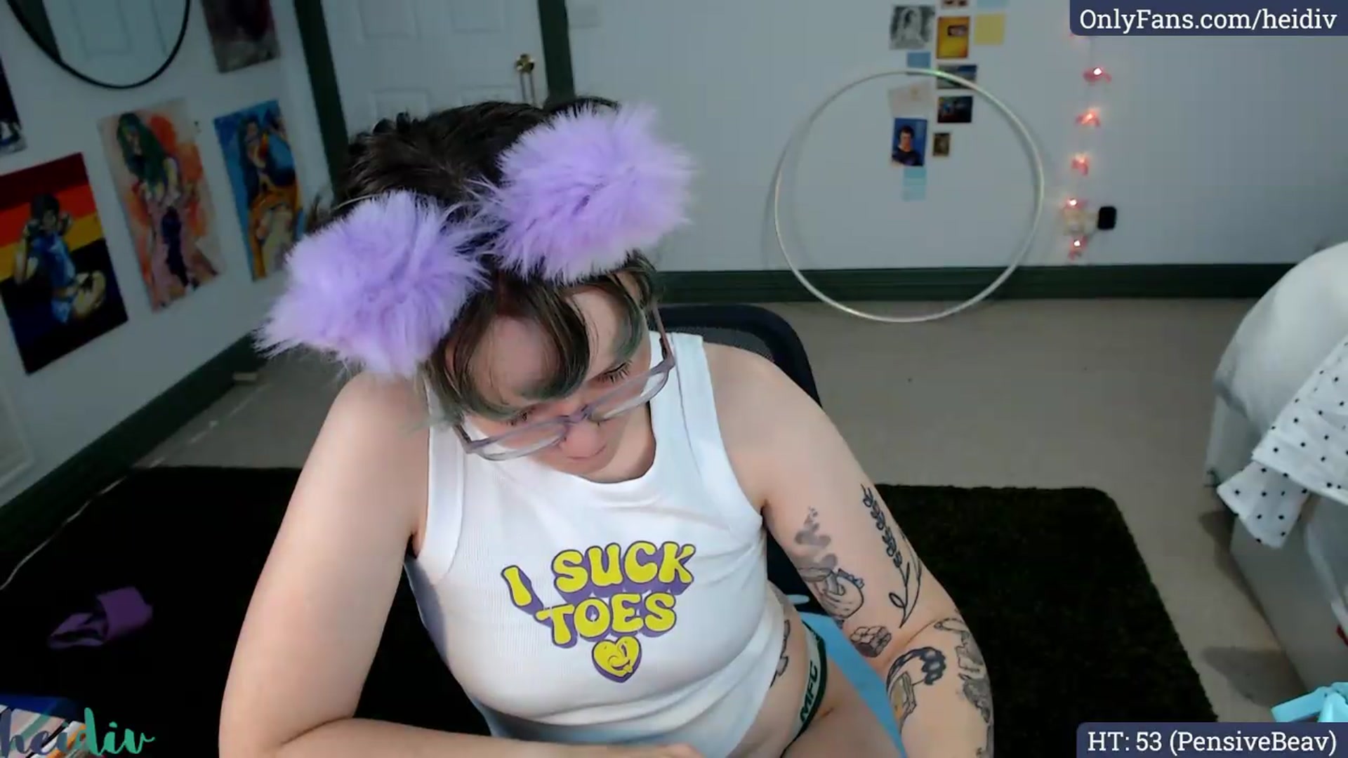 Gallery image thumbnail from Heidiv's myfreecams stream on, 05/18/2026, 05:37 image 7 of 20