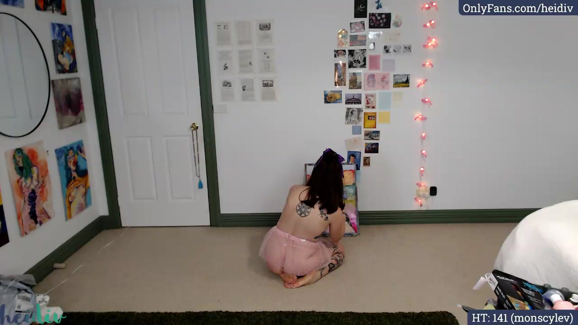 Gallery image thumbnail from Heidiv's myfreecams stream on, 05/22/2026, 04:11 image 14 of 20