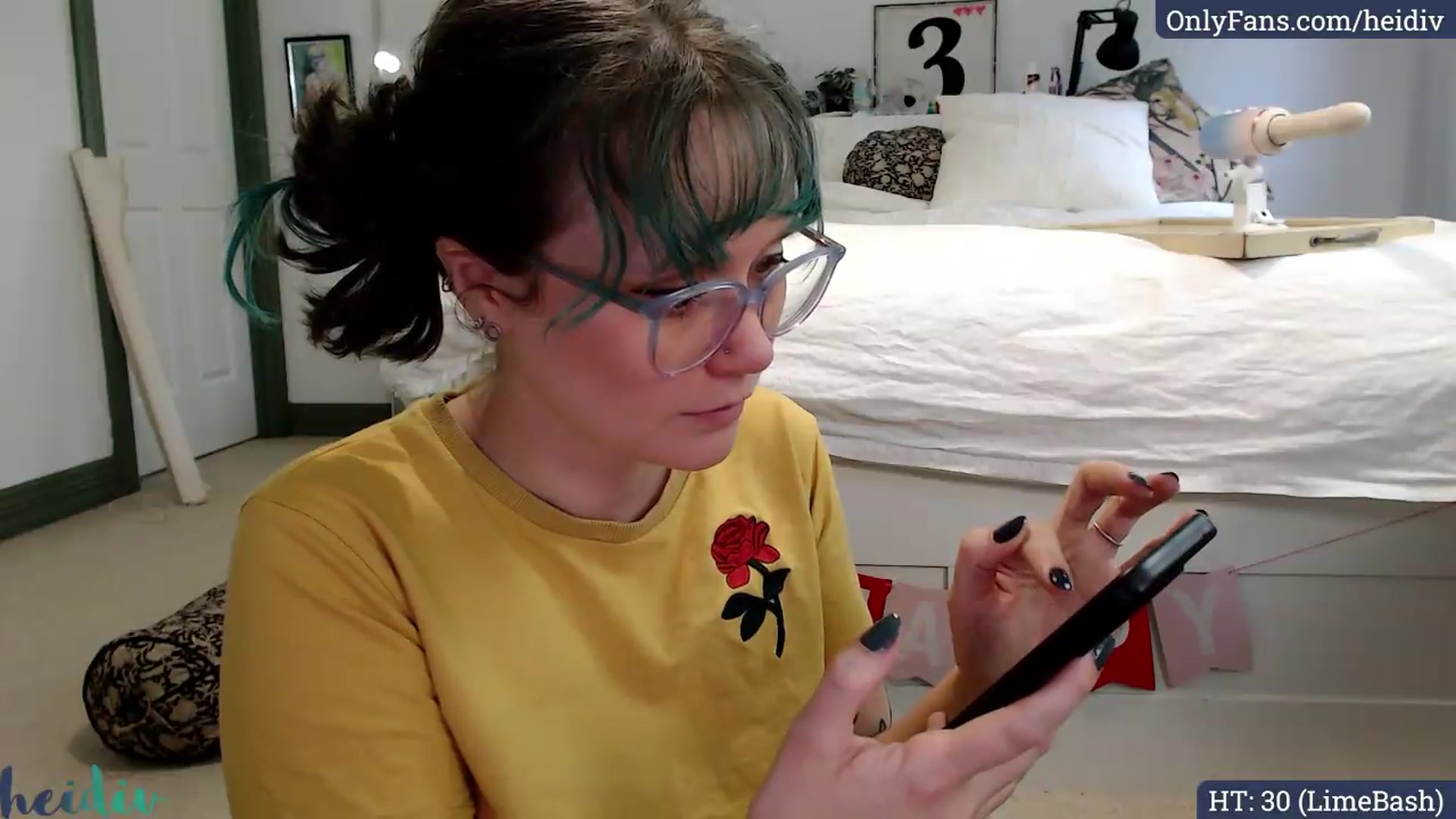 Gallery image thumbnail from Heidiv's myfreecams stream on, 05/25/2026, 04:55 image 5 of 20