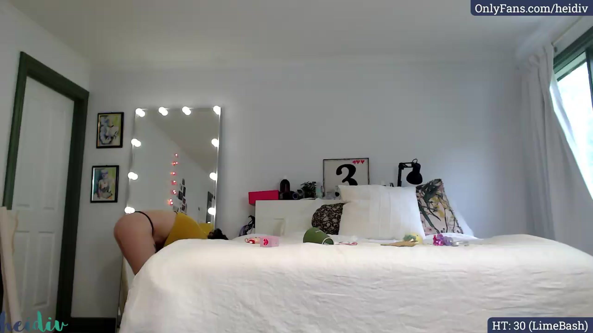 Gallery image thumbnail from Heidiv's myfreecams stream on, 05/25/2026, 04:55 image 1 of 20