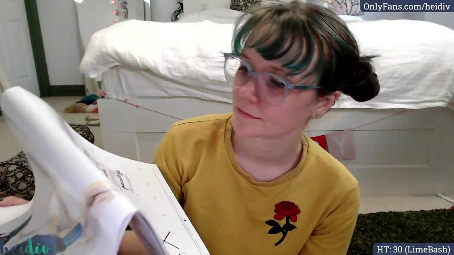Gallery image thumbnail from Heidiv's myfreecams stream on, 05/25/2026, 04:55 image 15 of 20