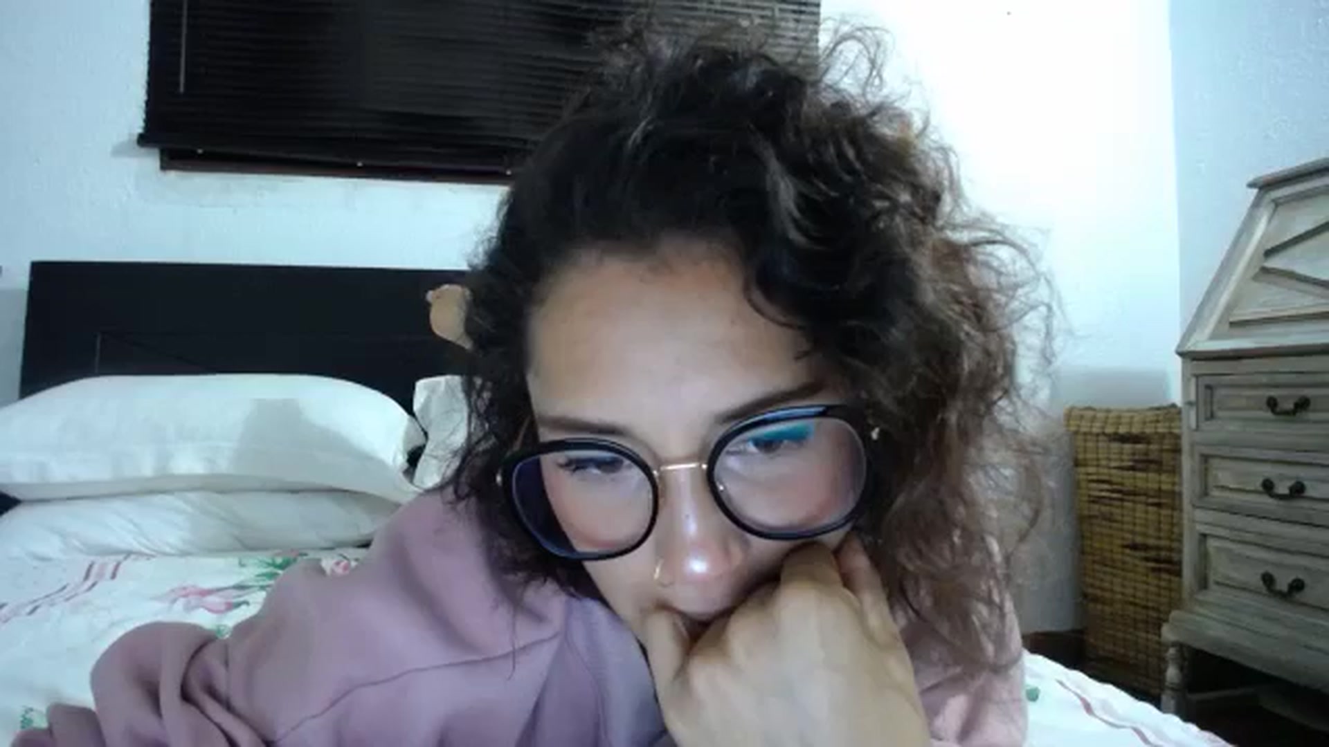 Gallery image thumbnail from Heidy_klum_'s myfreecams stream on, 10/29/2024, 09:19 image 16 of 20