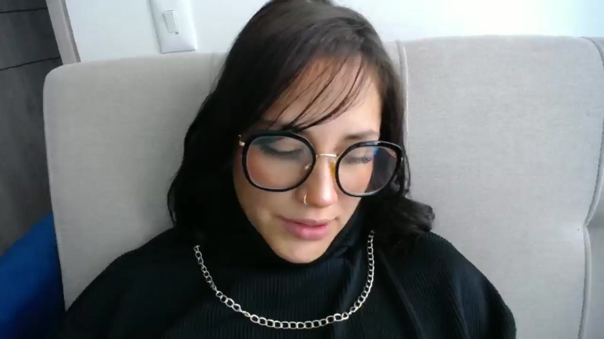 Gallery image thumbnail from Heidy_klum_'s myfreecams stream on, 03/09/2025, 14:00 image 11 of 20
