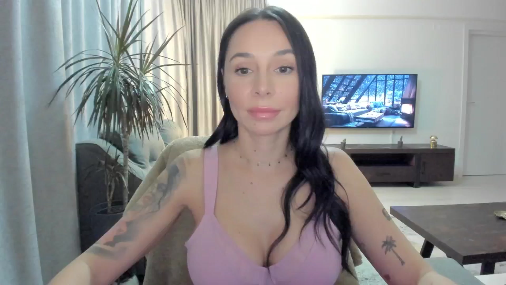 Gallery image thumbnail from Hekate's myfreecams stream on, 11/15/2024, 20:25 image 9 of 20