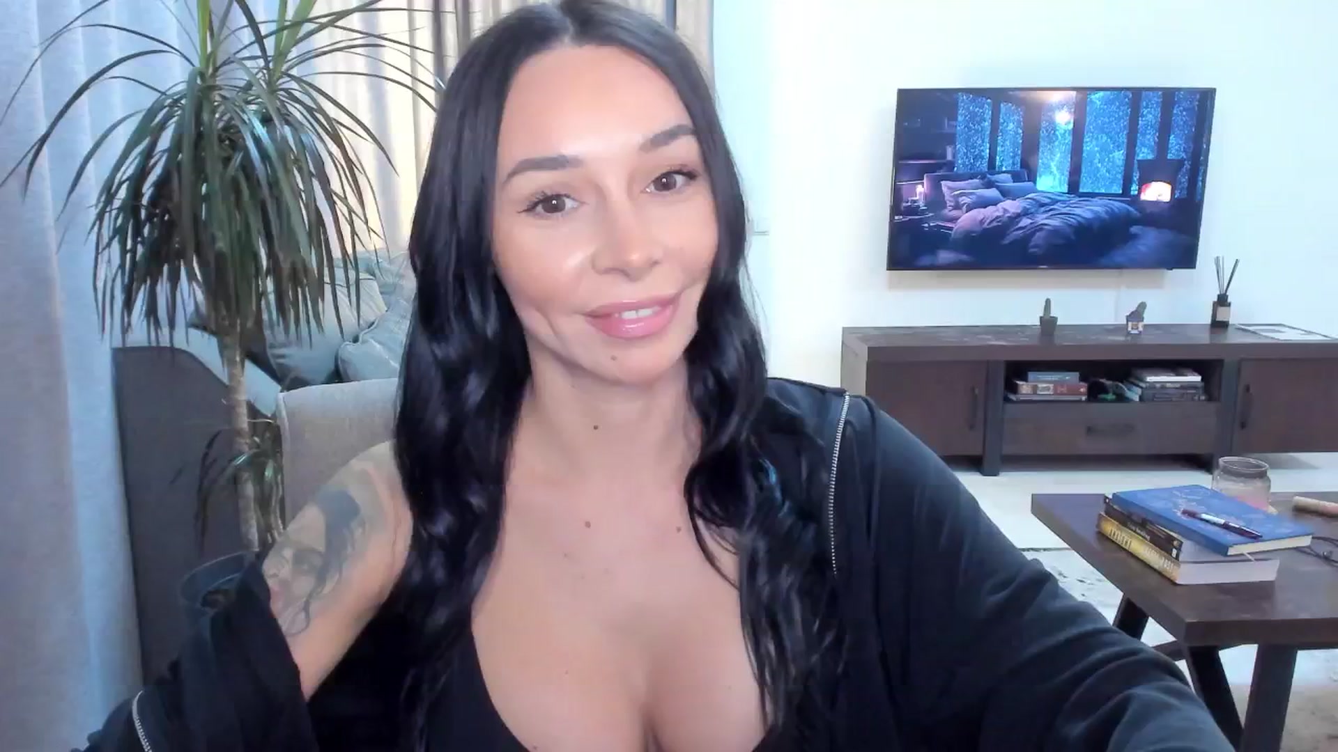 Gallery image thumbnail from Hekate's myfreecams stream on, 01/01/2025, 17:16 image 3 of 20