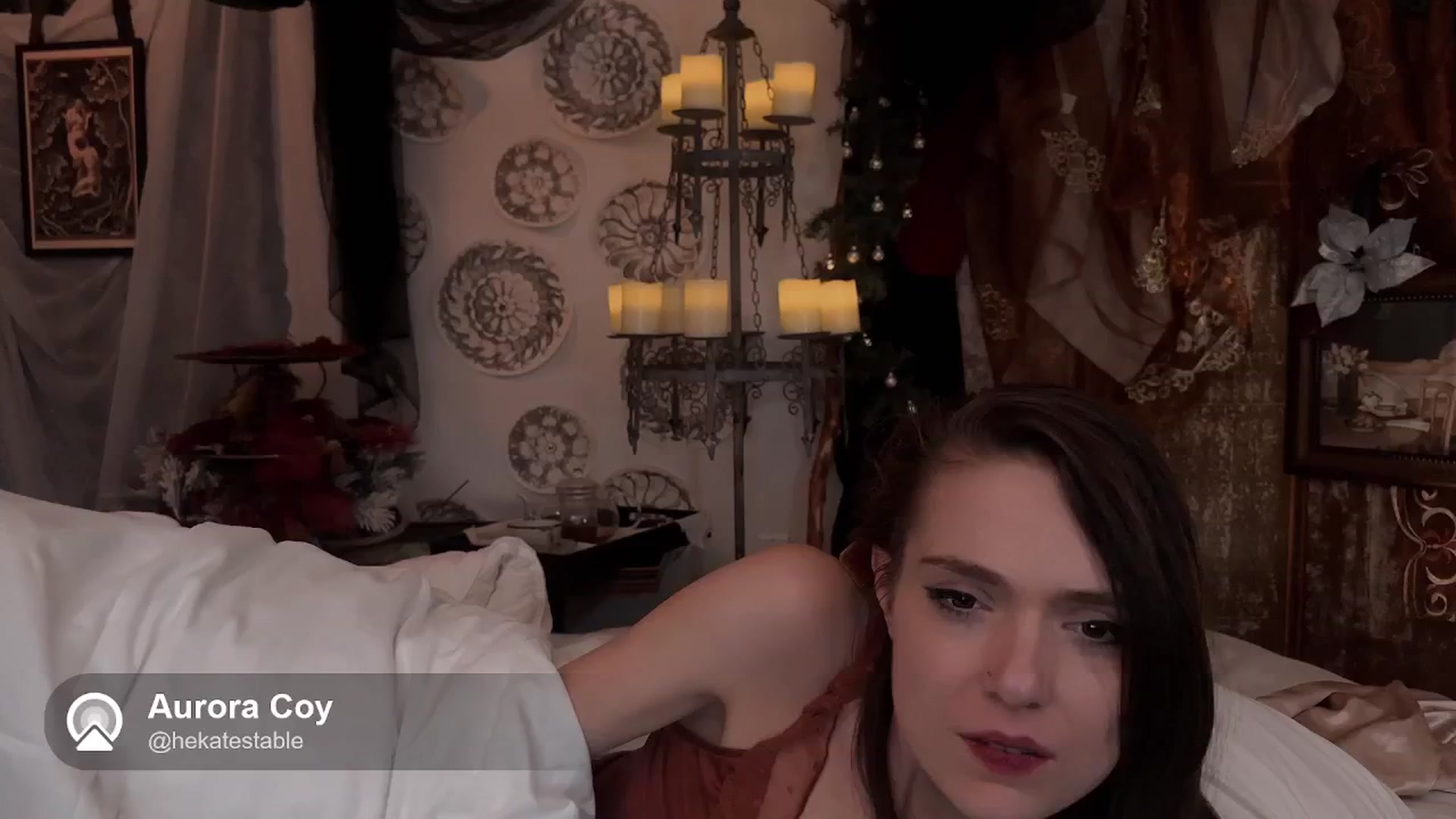 Gallery image thumbnail from HekatesTable's myfreecams stream on, 12/23/2024, 09:20 image 18 of 20
