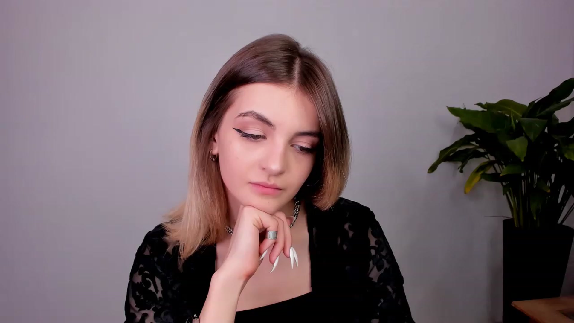 Gallery image thumbnail from HelelGretta's myfreecams stream on, 11/14/2022, 20:04 image 13 of 20