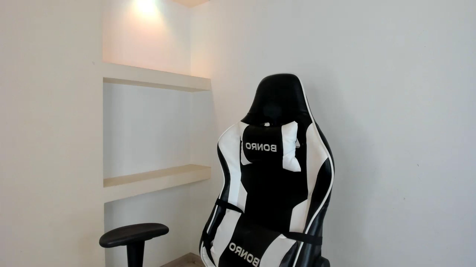 Gallery image thumbnail from HelelGretta's myfreecams stream on, 01/16/2023, 18:13 image 20 of 20