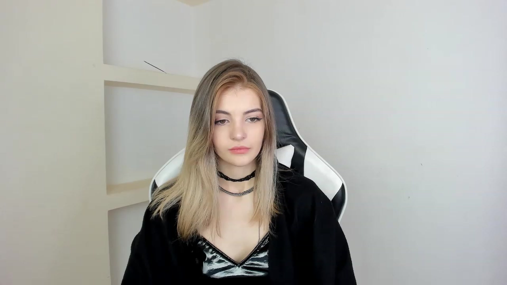 Gallery image thumbnail from HelelGretta's myfreecams stream on, 02/22/2023, 13:05 image 11 of 20