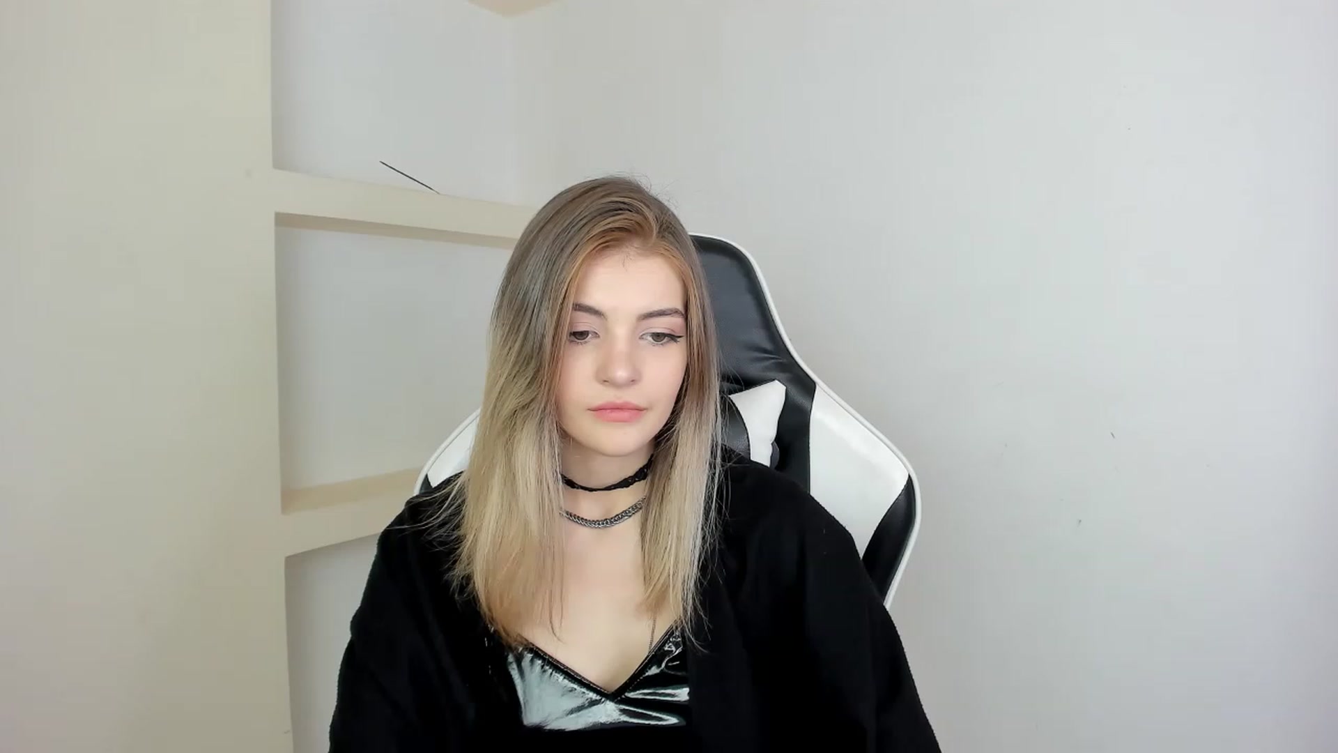 Gallery image thumbnail from HelelGretta's myfreecams stream on, 02/22/2023, 13:05 image 18 of 20