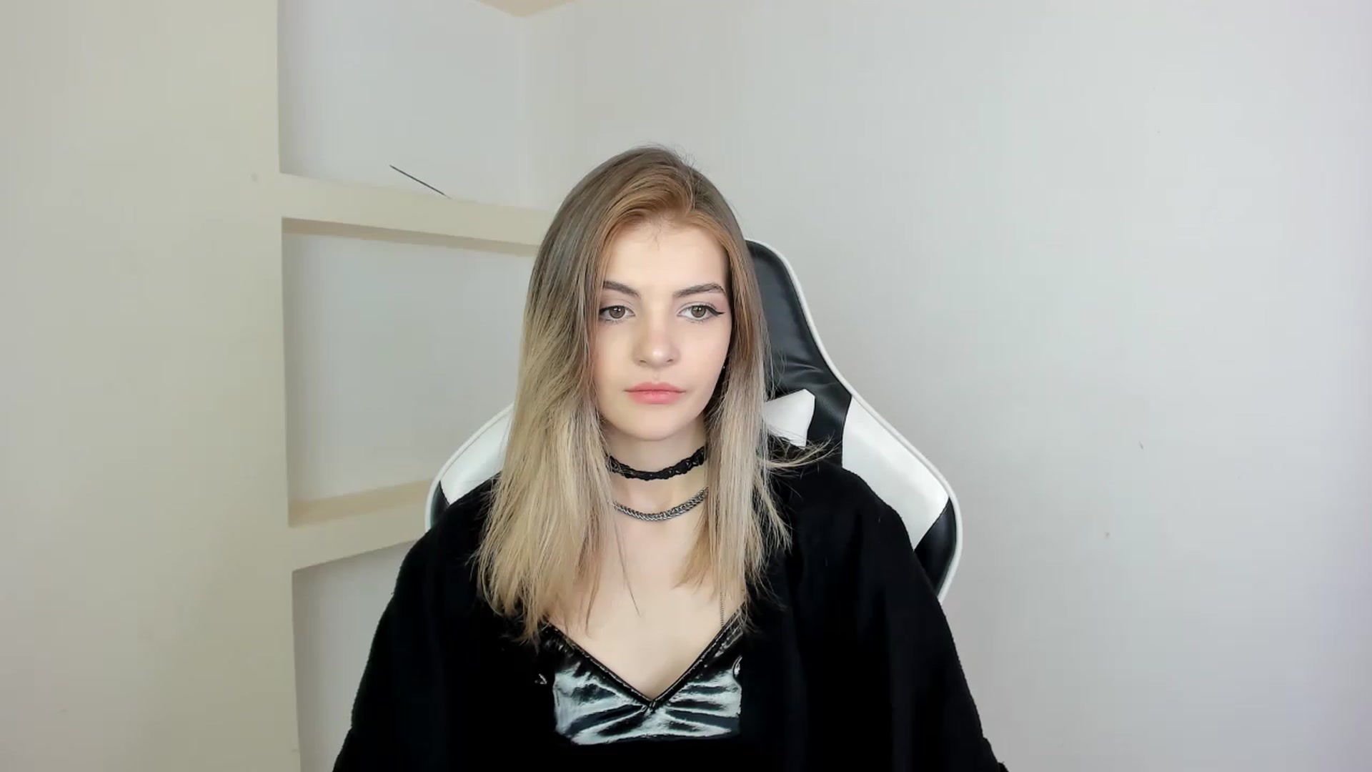 Gallery image thumbnail from HelelGretta's myfreecams stream on, 02/22/2023, 13:05 image 3 of 20