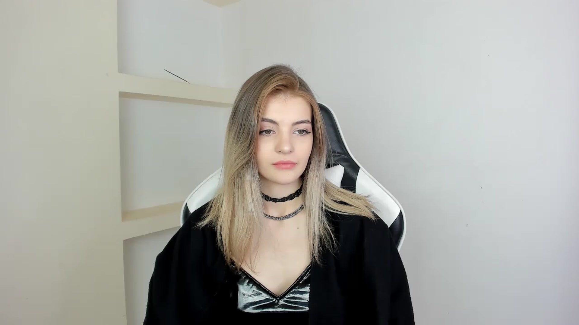 Gallery image thumbnail from HelelGretta's myfreecams stream on, 02/22/2023, 13:05 image 4 of 20