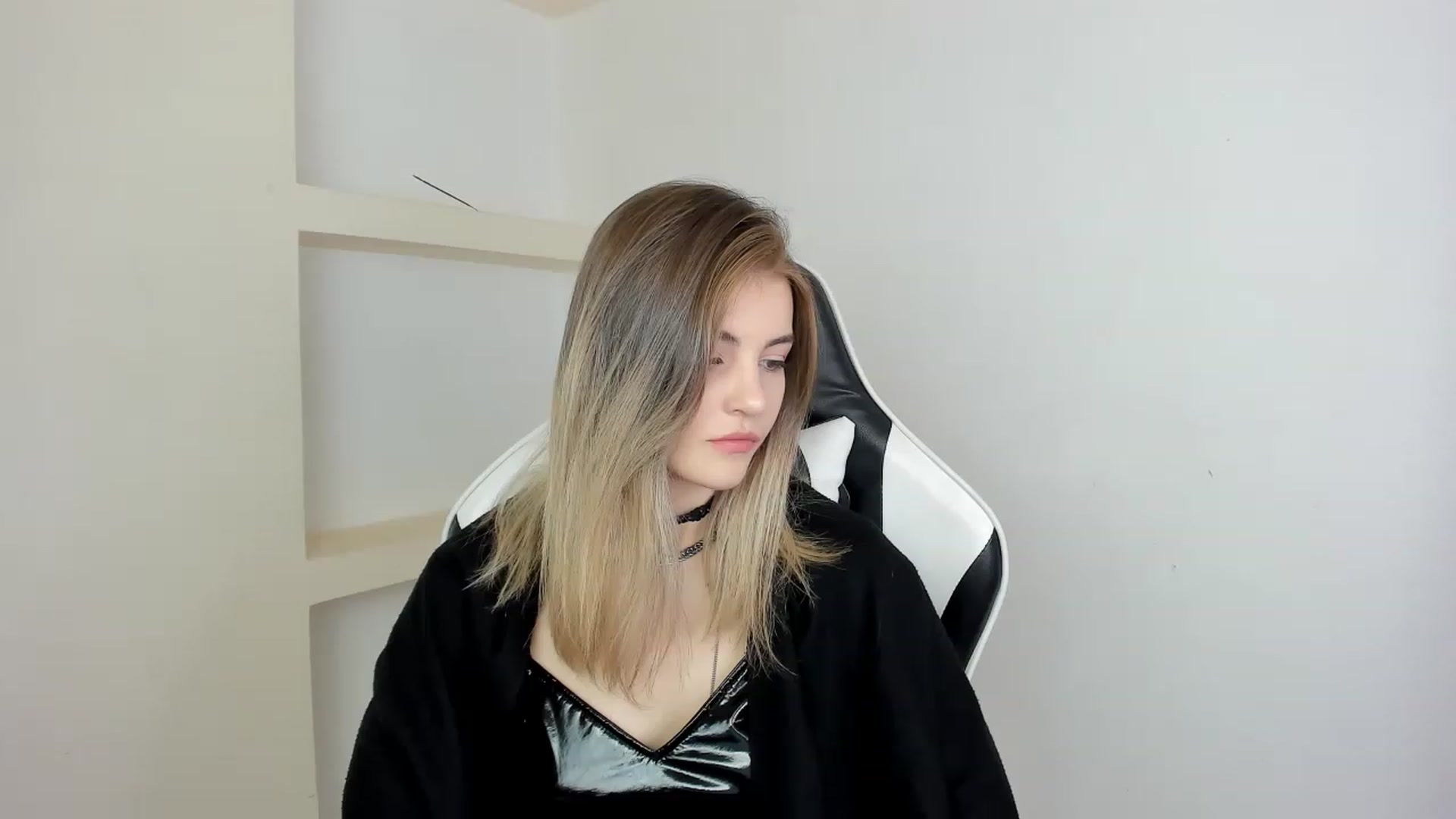 Gallery image thumbnail from HelelGretta's myfreecams stream on, 02/22/2023, 13:05 image 8 of 20