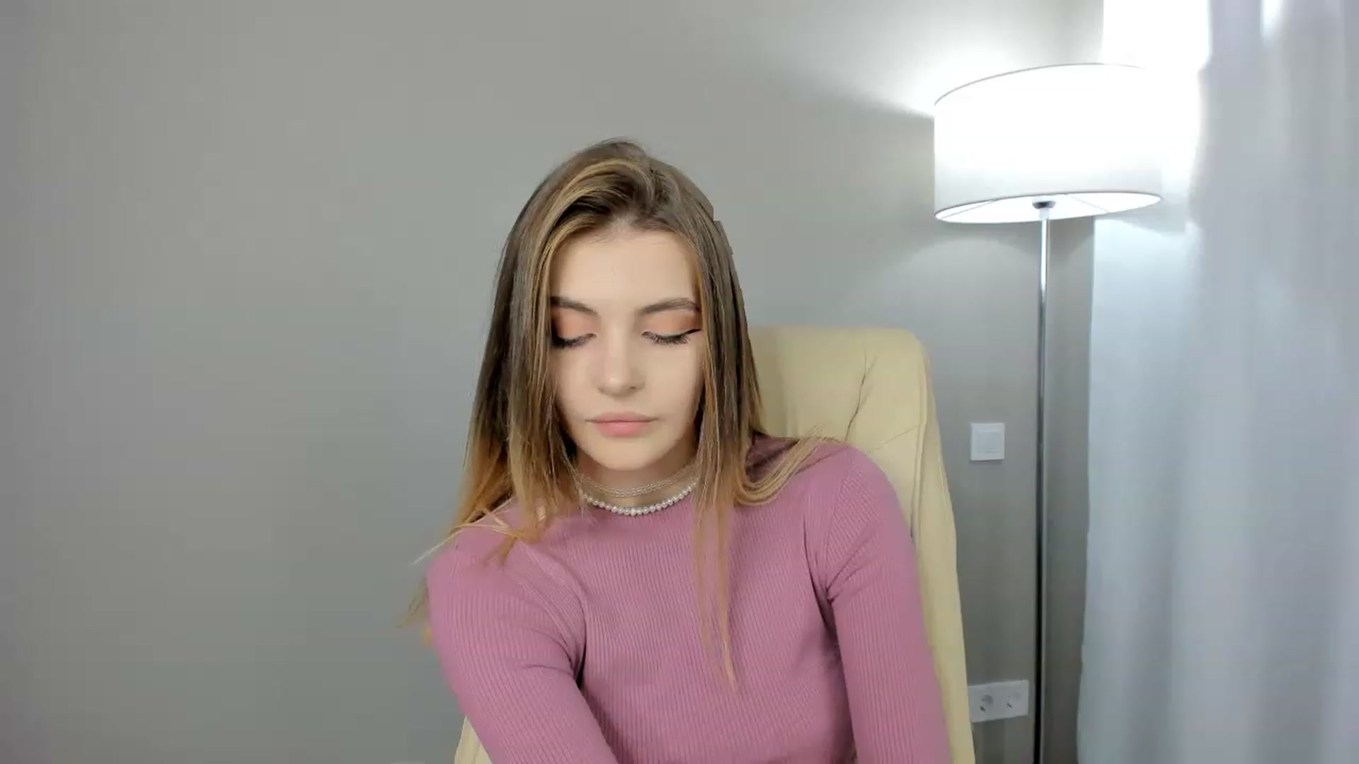 Gallery image thumbnail from HelelGretta's myfreecams stream on, 06/06/2023, 08:56 image 8 of 20