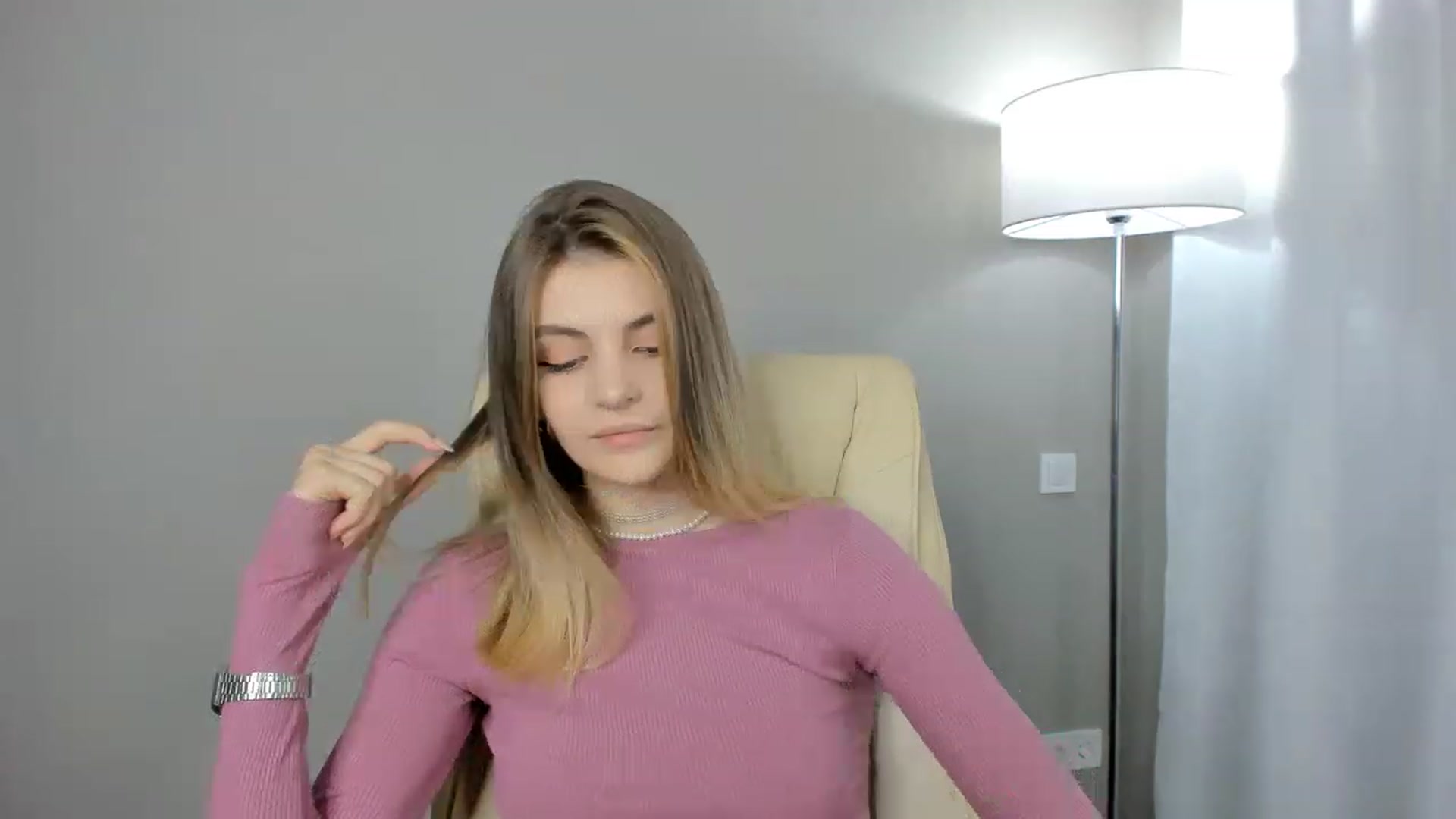 Gallery image thumbnail from HelelGretta's myfreecams stream on, 06/06/2023, 08:56 image 15 of 20