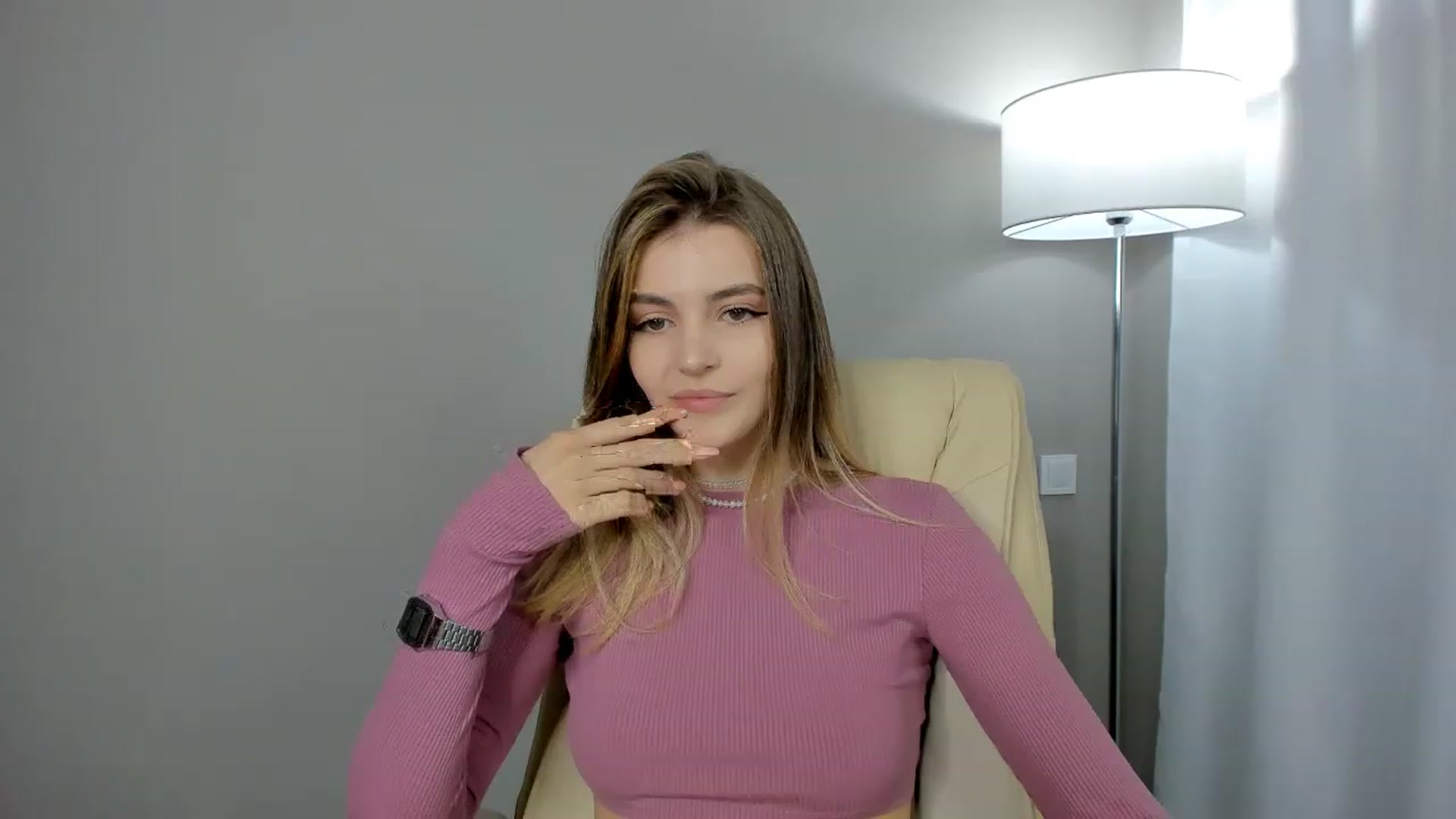 Gallery image thumbnail from HelelGretta's myfreecams stream on, 06/06/2023, 08:56 image 2 of 20