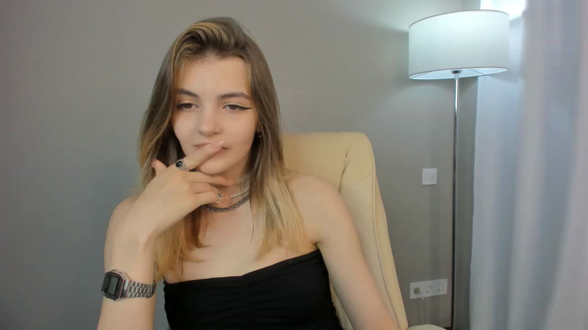 Gallery image thumbnail from HelelGretta's myfreecams stream on, 06/08/2023, 08:32 image 2 of 20