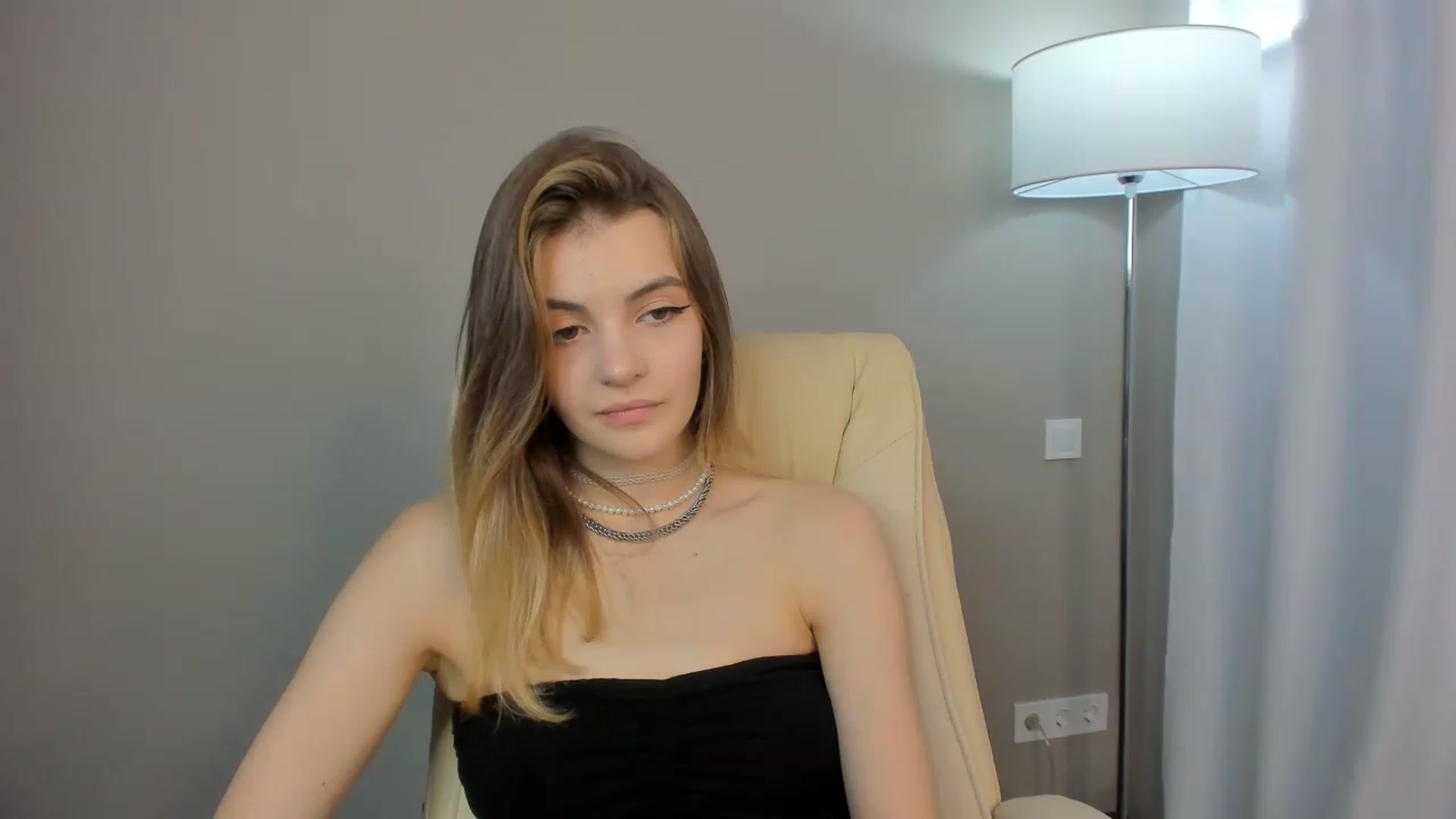 Gallery image thumbnail from HelelGretta's myfreecams stream on, 06/08/2023, 08:32 image 11 of 20