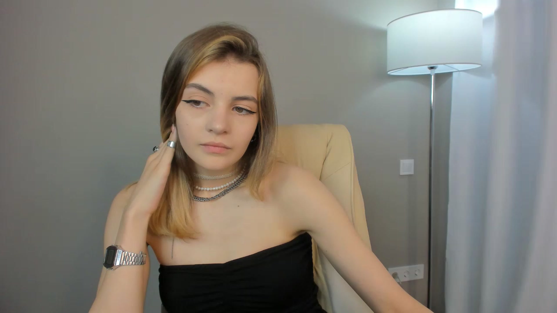Gallery image thumbnail from HelelGretta's myfreecams stream on, 06/08/2023, 08:32 image 16 of 20