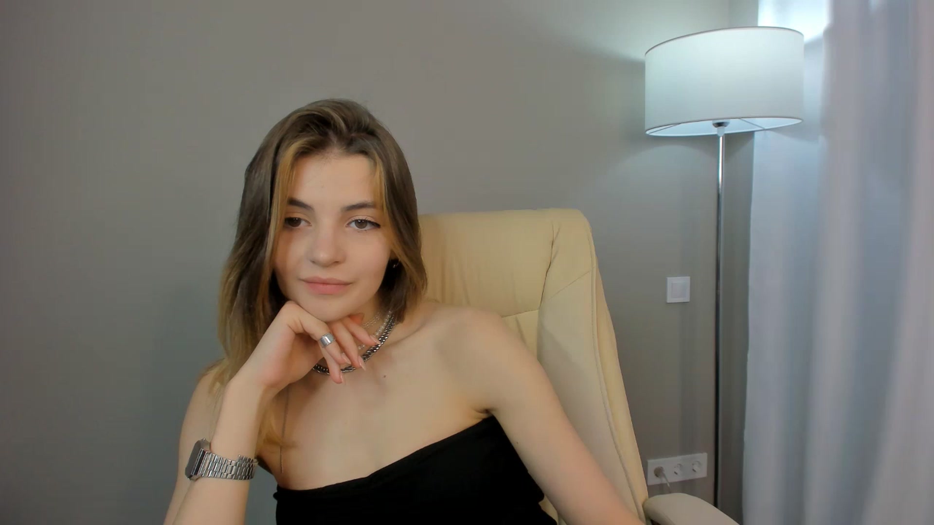 Gallery image thumbnail from HelelGretta's myfreecams stream on, 06/08/2023, 08:53 image 11 of 20