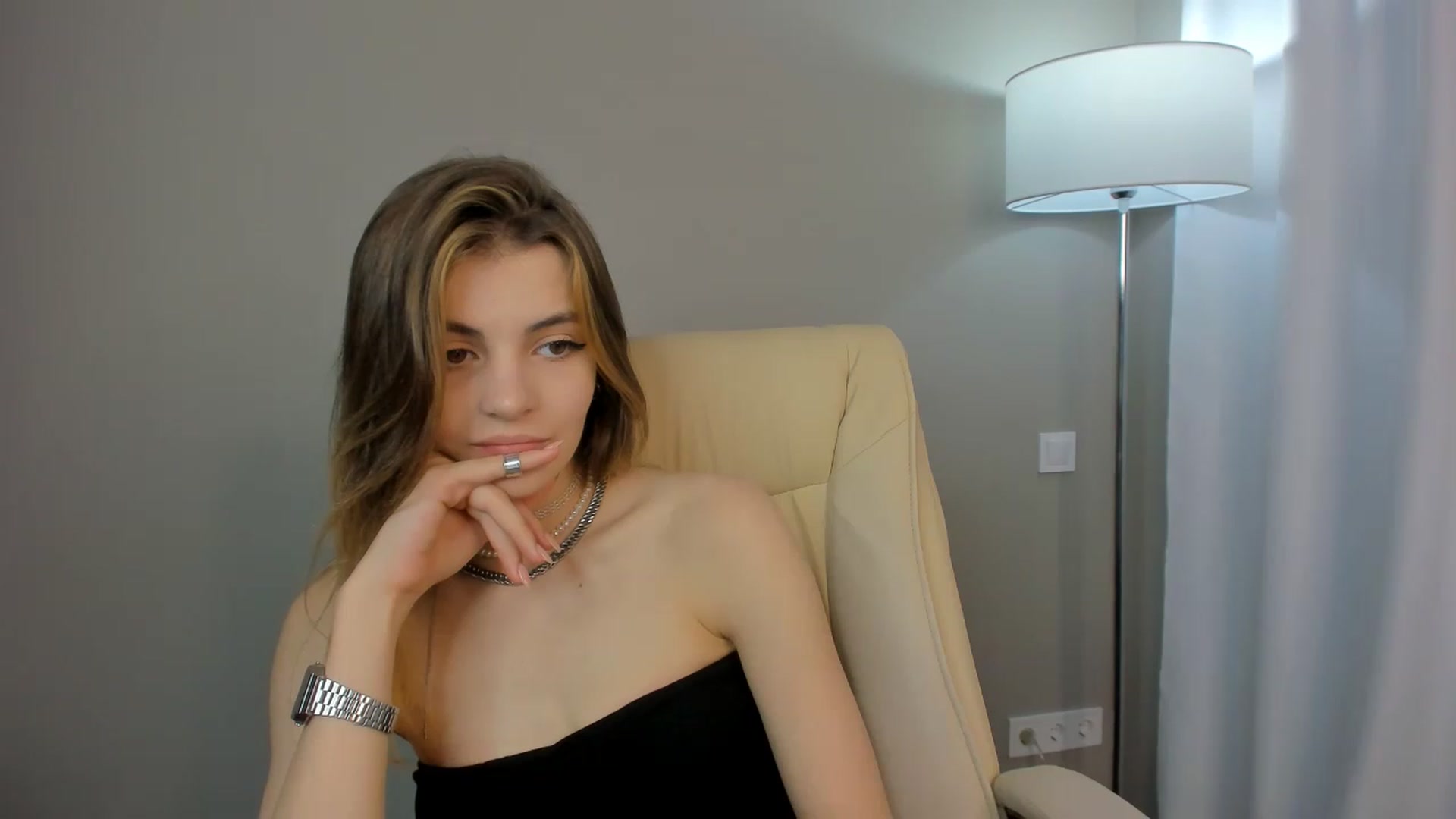Gallery image thumbnail from HelelGretta's myfreecams stream on, 06/08/2023, 08:53 image 7 of 20