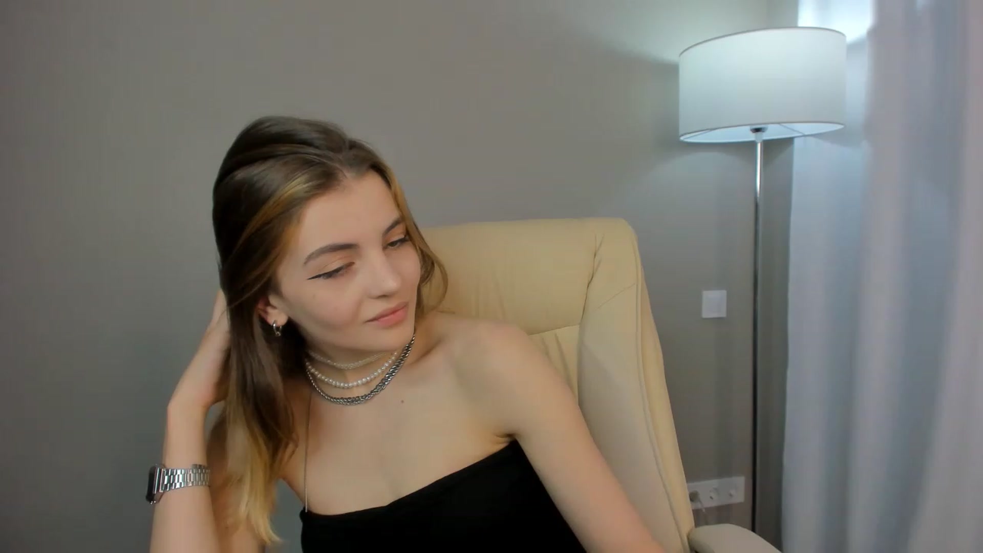 Gallery image thumbnail from HelelGretta's myfreecams stream on, 06/08/2023, 08:53 image 9 of 20