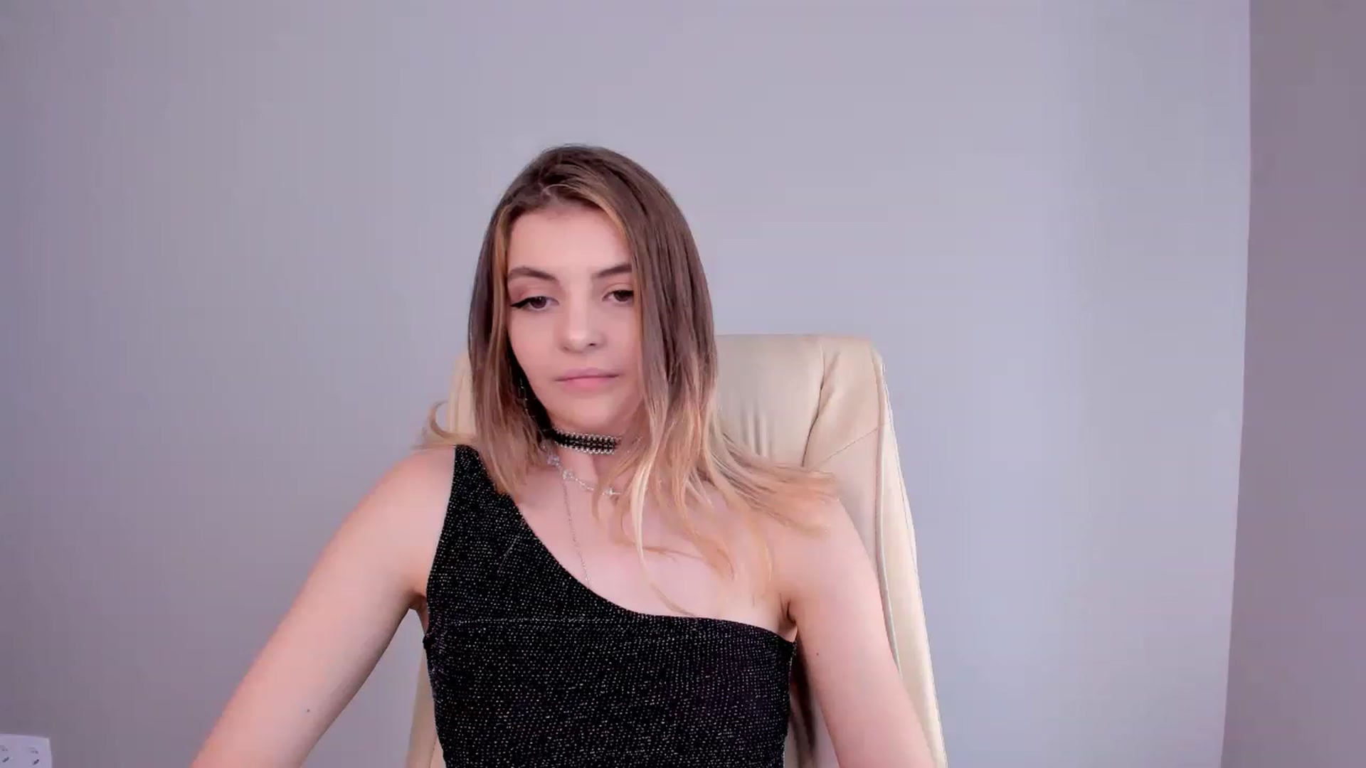 Gallery image thumbnail from HelelGretta's myfreecams stream on, 06/17/2023, 10:56 image 20 of 20